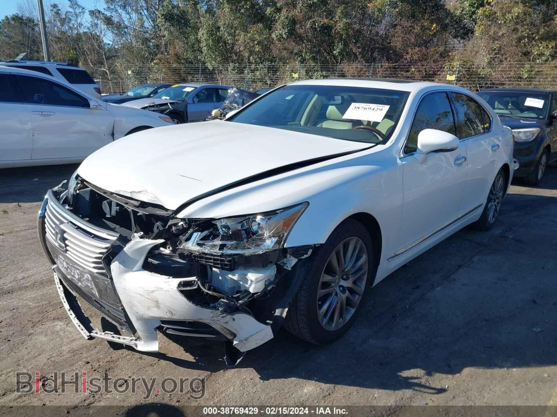 2015 LEXUS LS 460 - VIN: JTHBL5EFXF5133899 - Photo 2