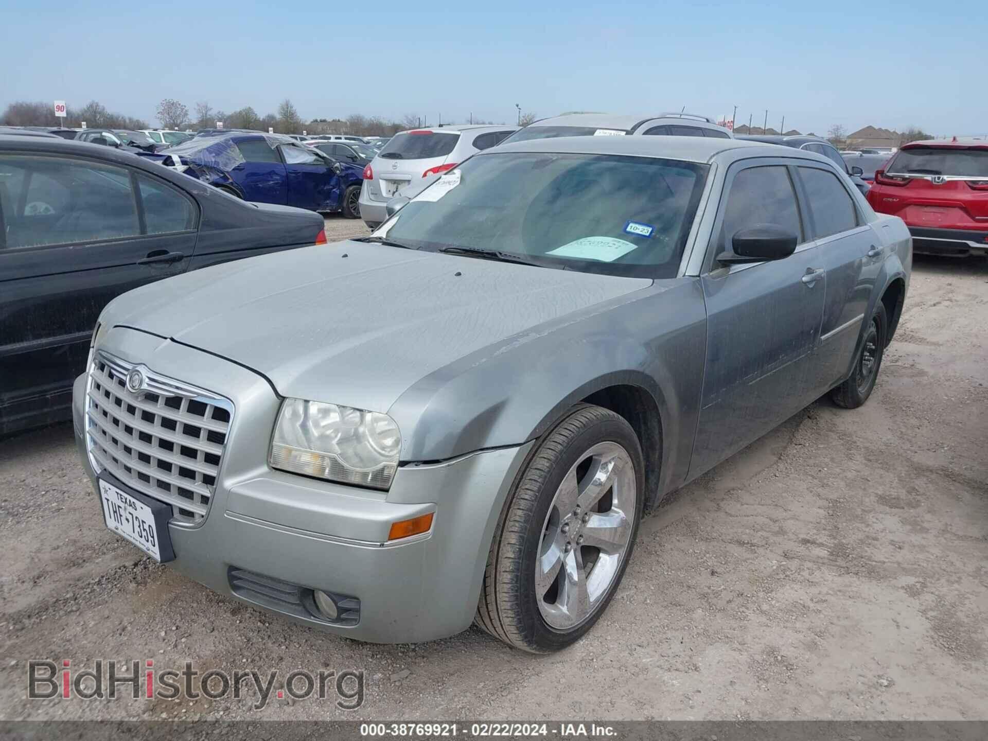 2006 CHRYSLER 300 - VIN: 2C3KA53G76H258004 - Фото 2
