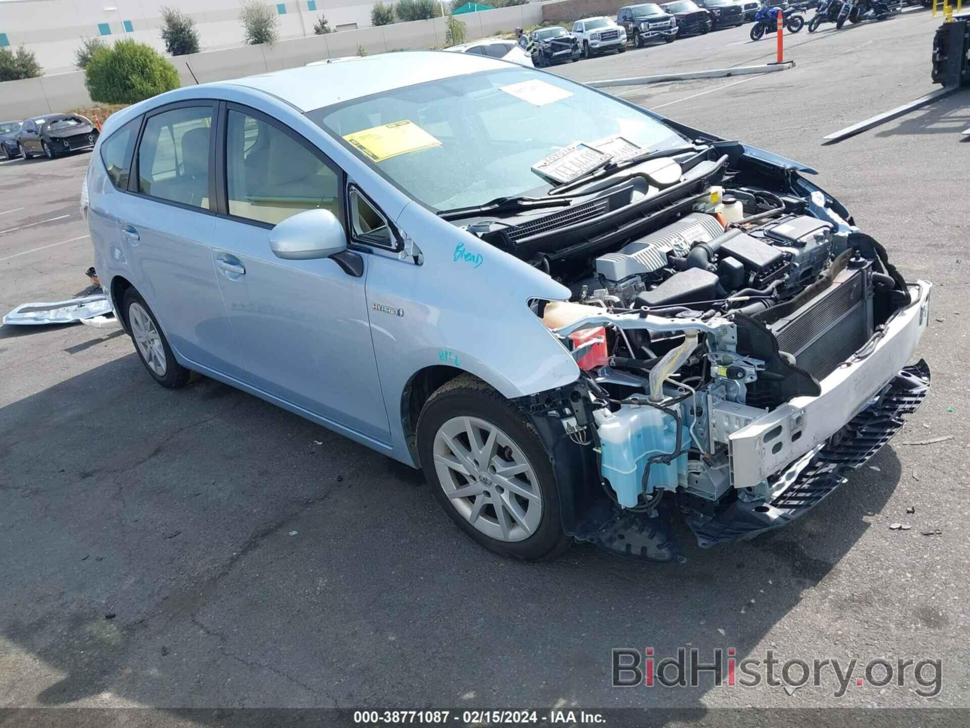 Фотография JTDZN3EU9EJ007018 - TOYOTA PRIUS V 2014