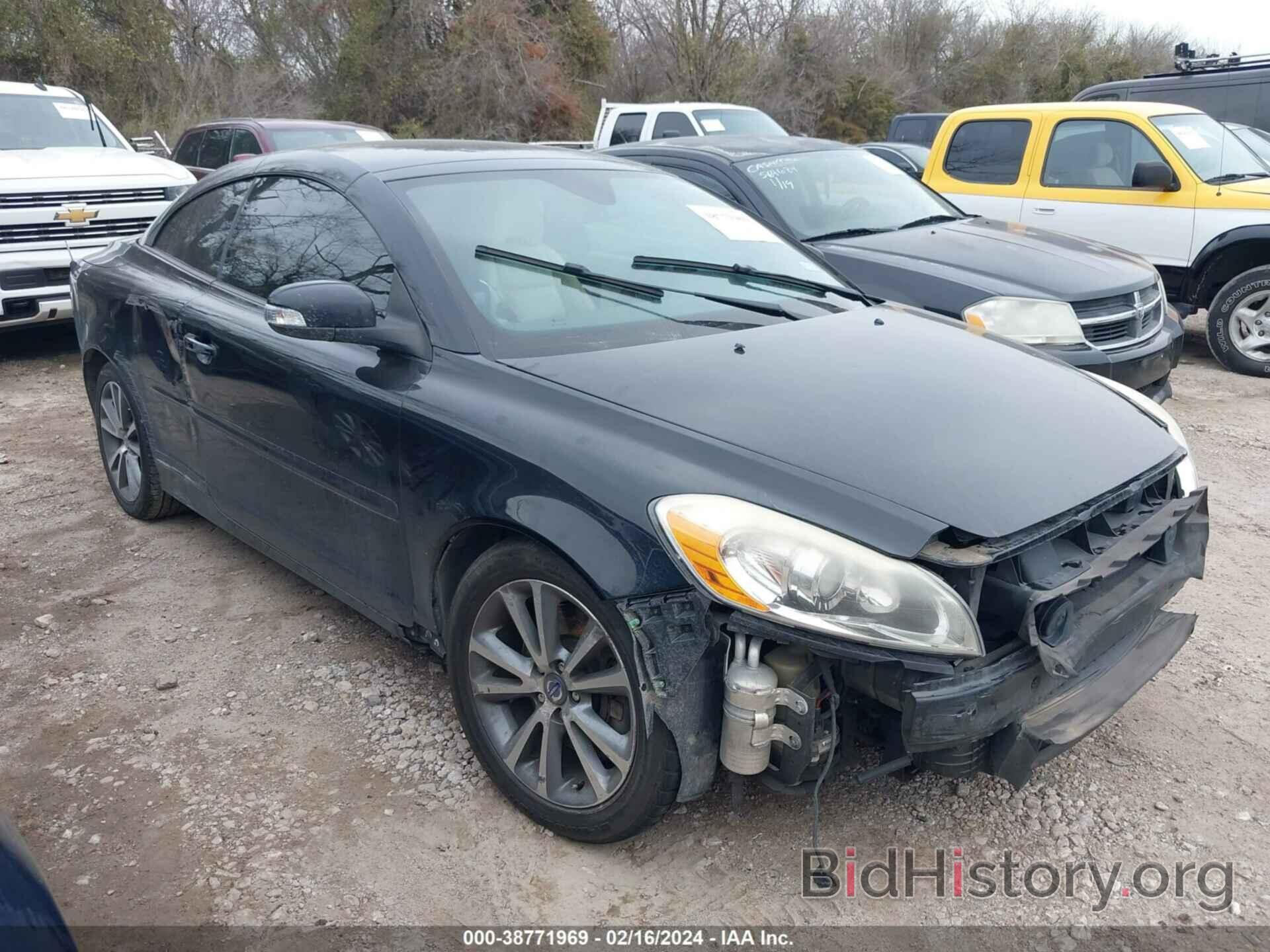 Photo YV1672MC2BJ107533 - VOLVO C70 2011