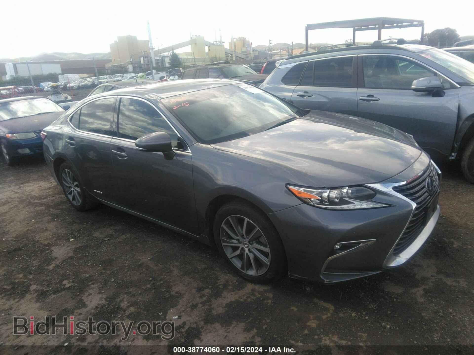 Photo JTHBW1GG7H2155630 - LEXUS ES 300H 2017