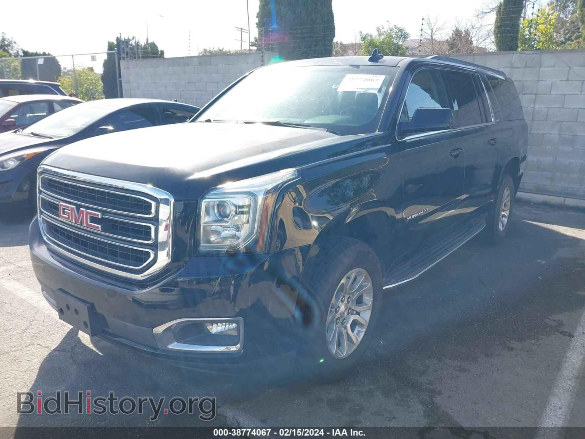 2017 GMC YUKON XL - VIN: 1GKS1FEC4HR382167 - Фото 2