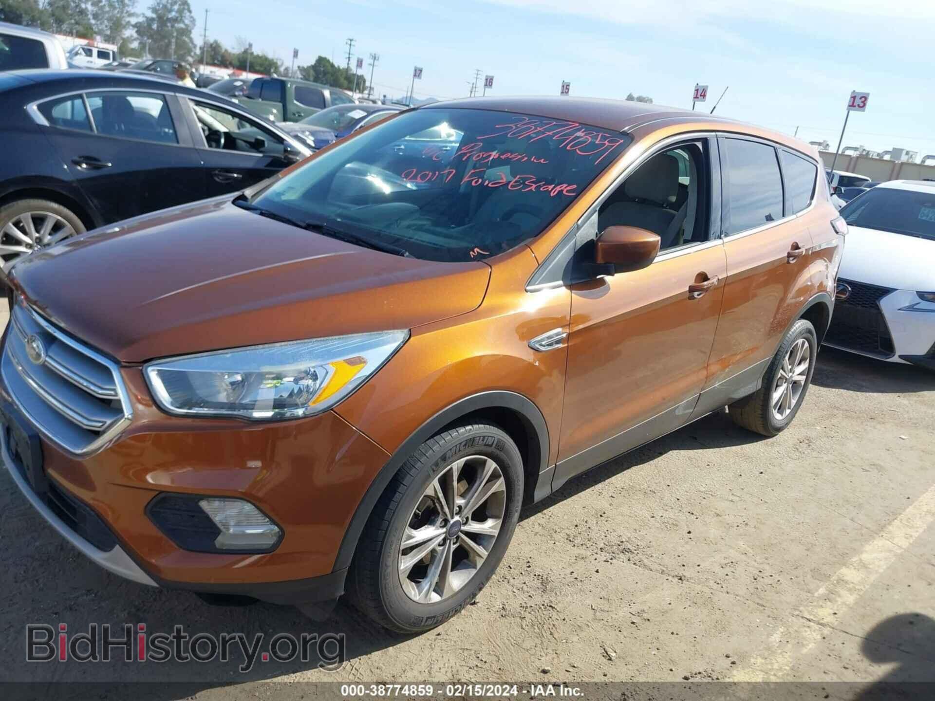 2017 FORD ESCAPE - VIN: 1FMCU0GD7HUC88190 - Фото 2