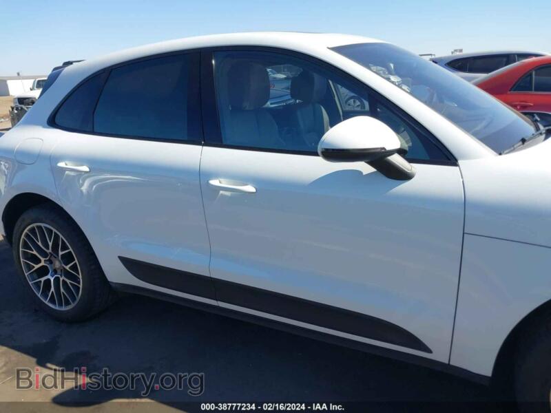 2016 Porsche MACAN (VIN WP1AB2A53GLB49739) — photo 13 of 16