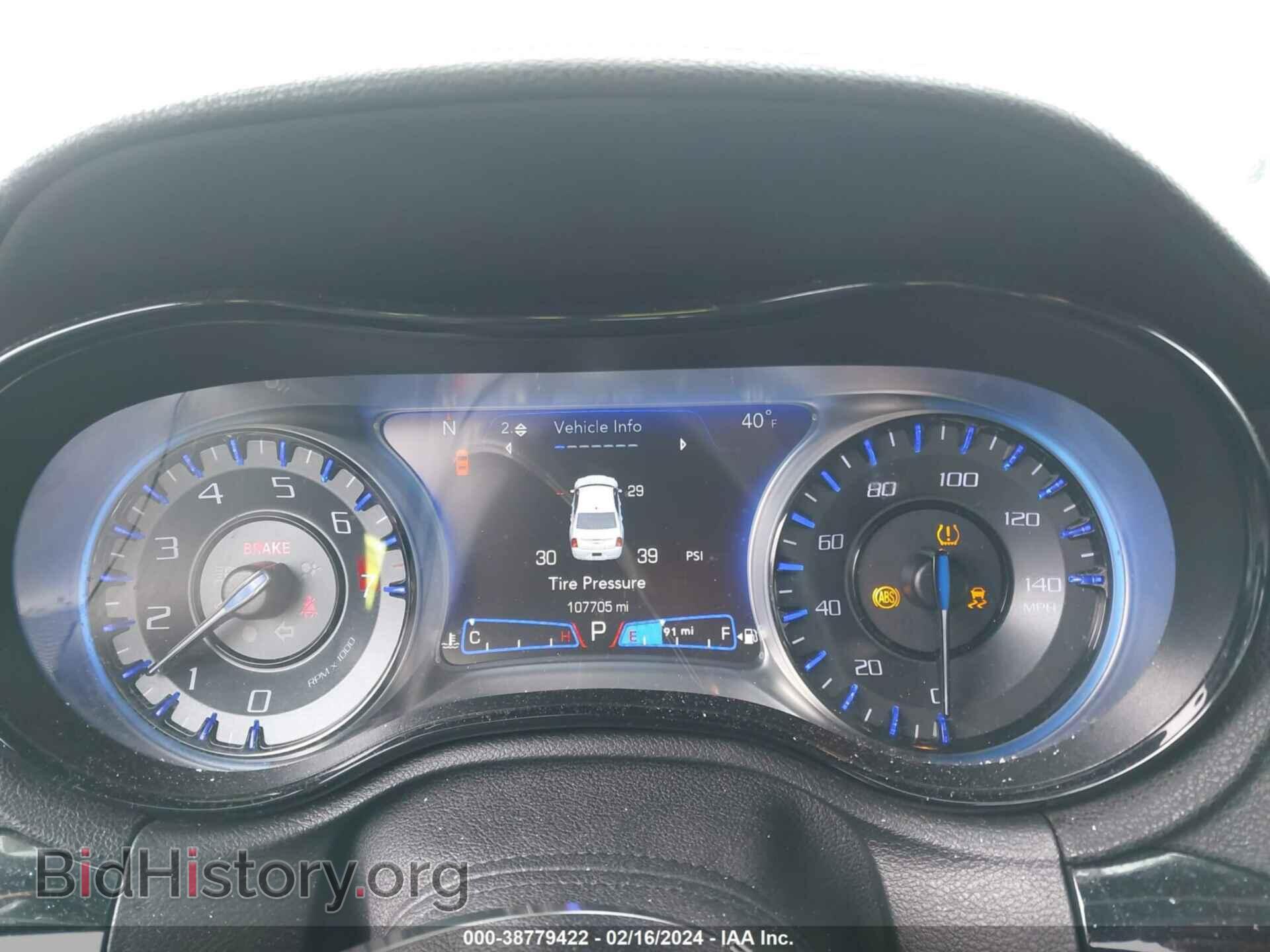 2019 CHRYSLER 300 - VIN: 2C3CCABG1KH577806 - Фото 7