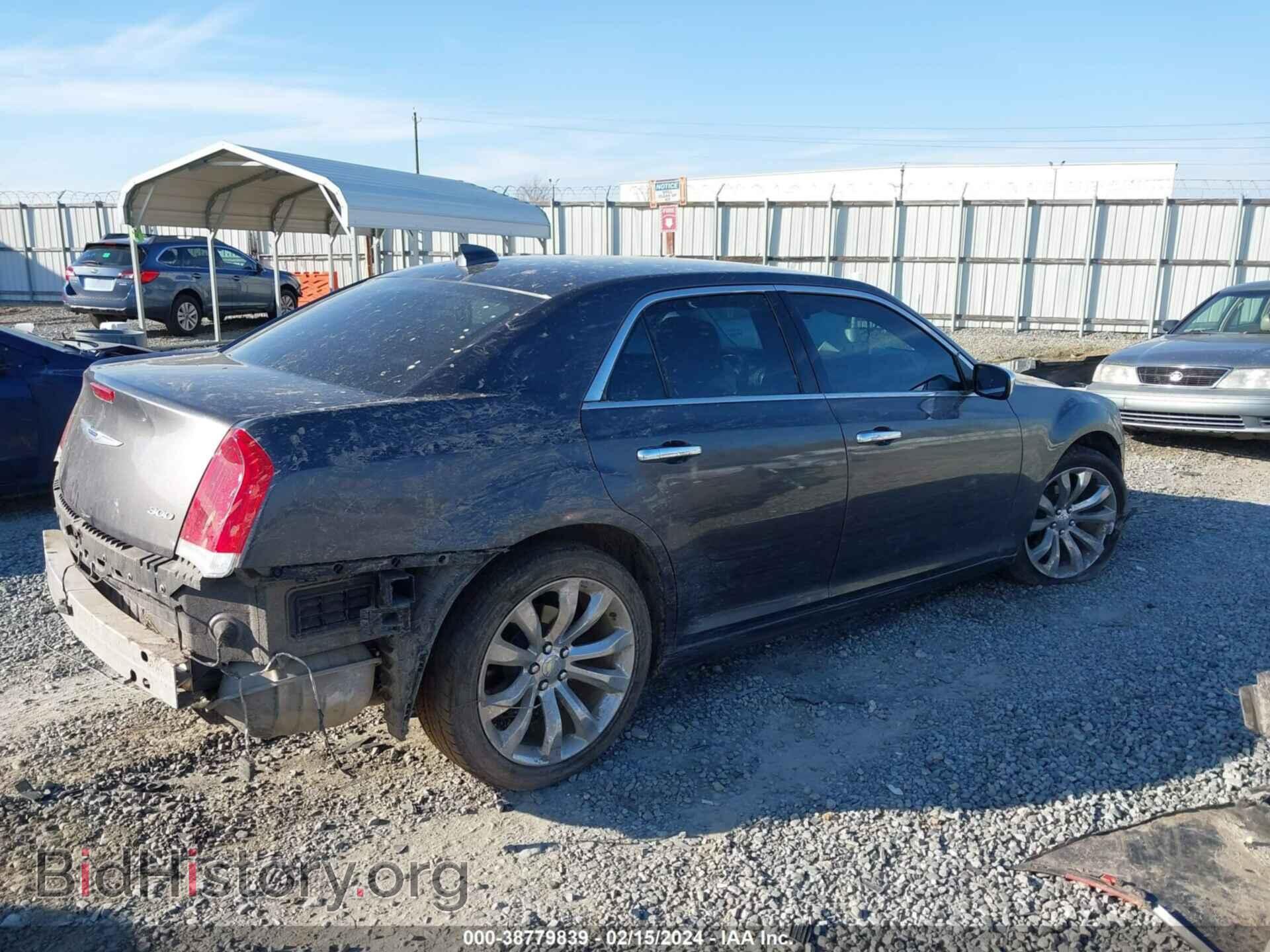 2019 CHRYSLER 300 - VIN: 2C3CCAEG6KH698181 - Фото 4