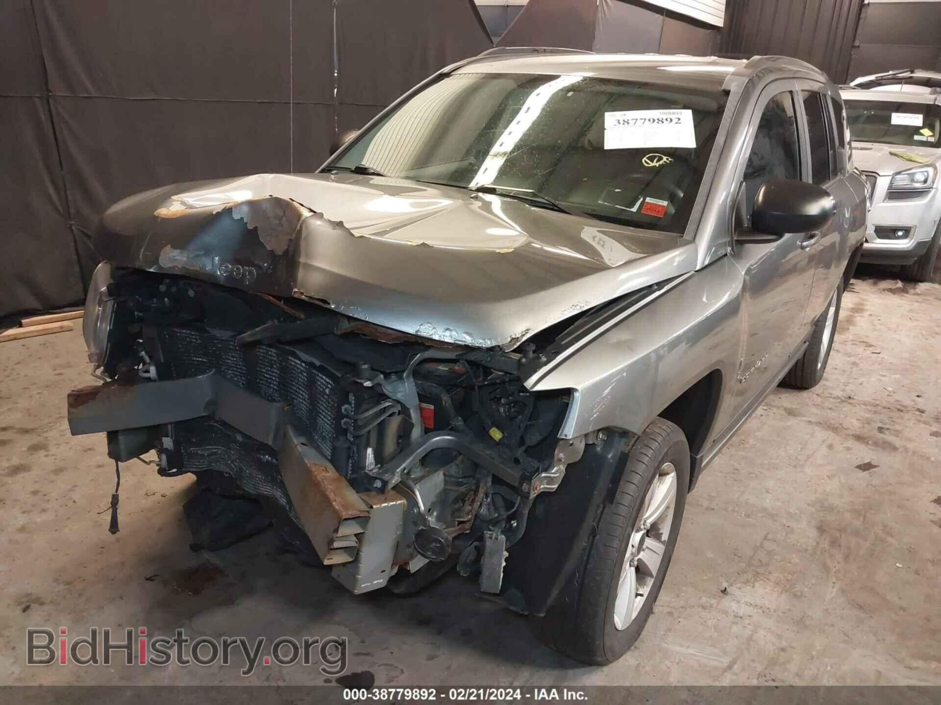 2014 JEEP COMPASS - VIN: 1C4NJDBB3ED567893 - Фото 2