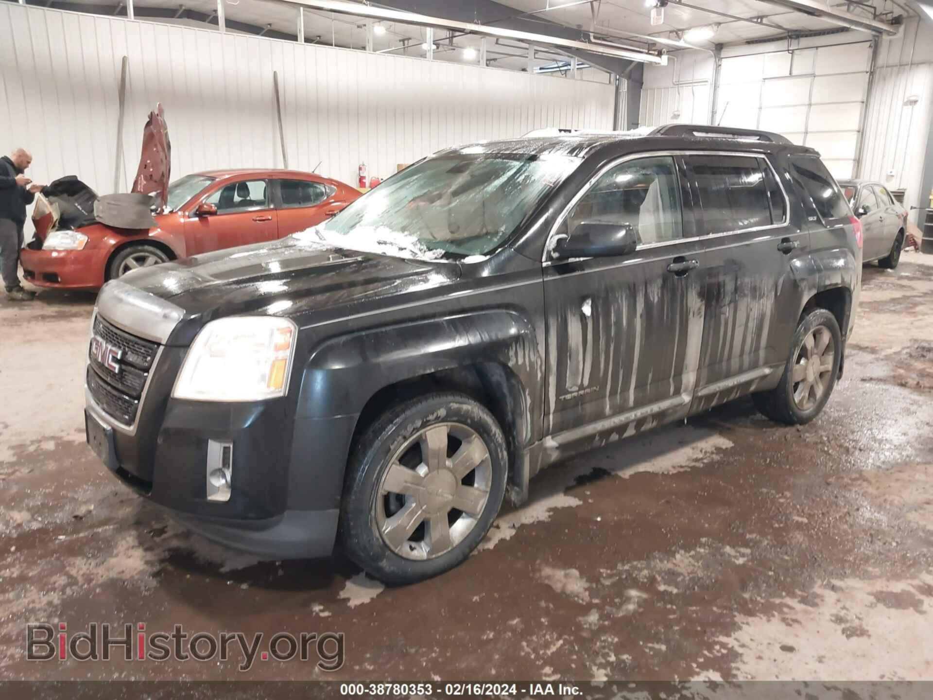 2011 GMC TERRAIN - VIN: 2CTFLVE52B6321359 - Photo 2