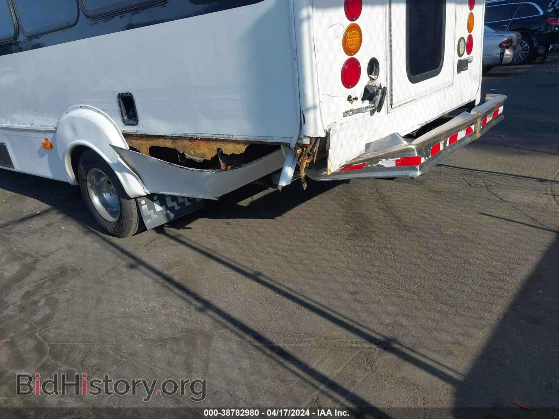 2010 FORD E-450 CUTAWAY - VIN: 1FDFE4FS6ADA37944 - Фото 10