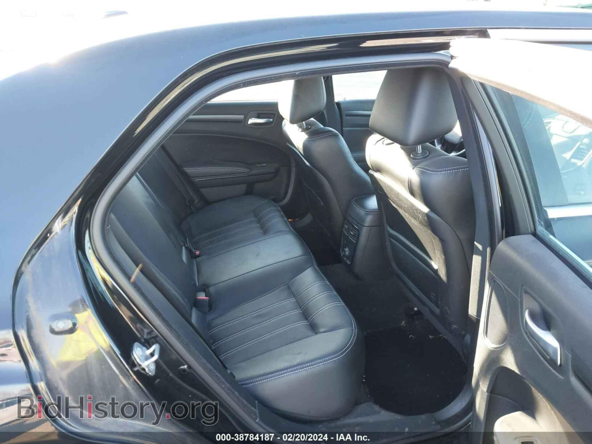 2014 CHRYSLER 300 - VIN: 2C3CCAGG5EH207018 - Фото 8