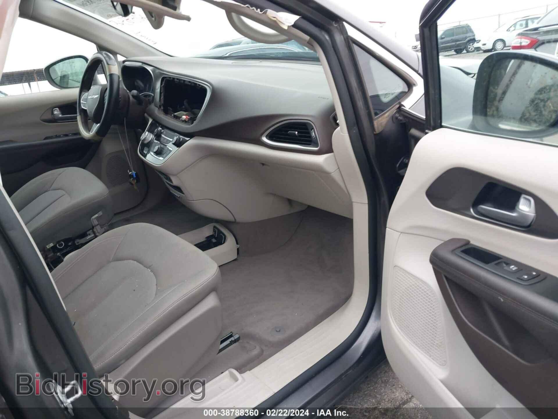 2017 CHRYSLER PACIFICA - VIN: 2C4RC1DGXHR642948 - Фото 5
