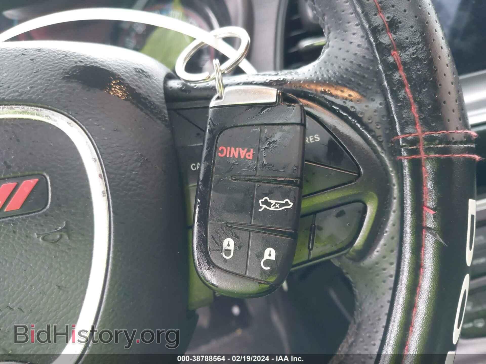 2018 DODGE CHALLENGER - VIN: 2C3CDZAG4JH166007 - Фото 11