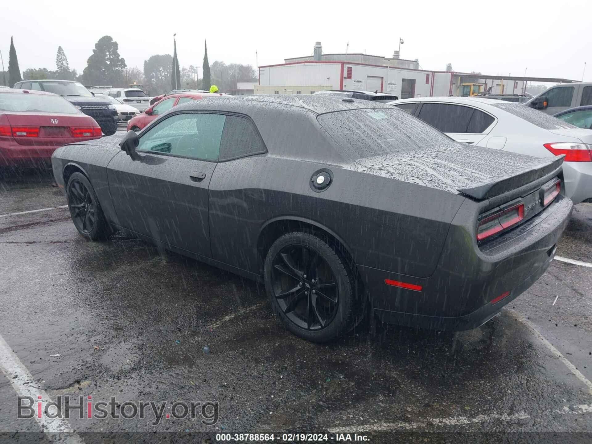 2018 DODGE CHALLENGER - VIN: 2C3CDZAG4JH166007 - Фото 3
