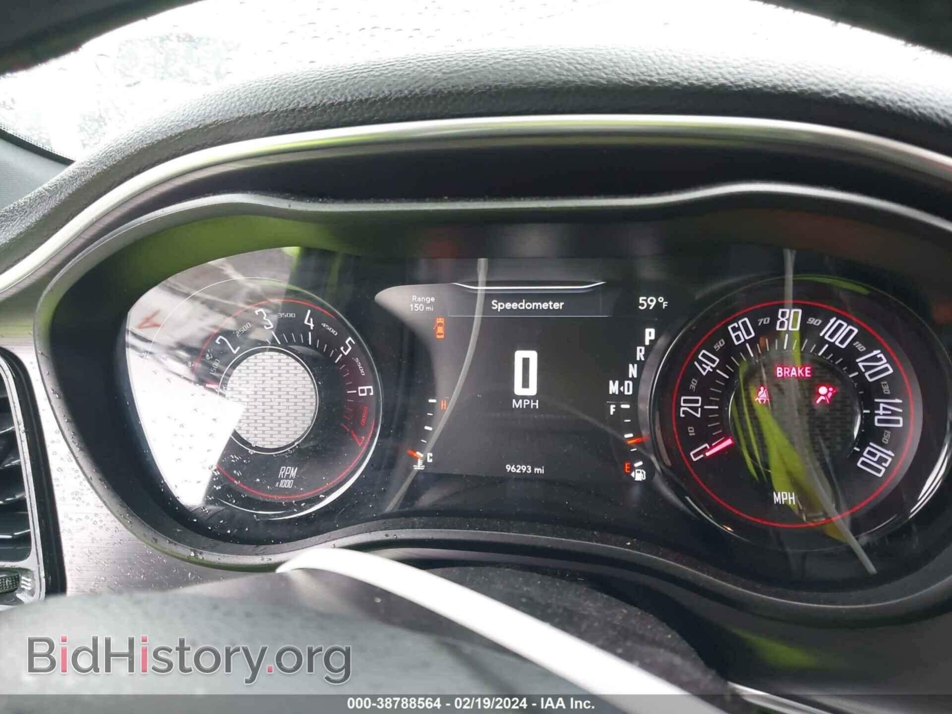 2018 DODGE CHALLENGER - VIN: 2C3CDZAG4JH166007 - Фото 7