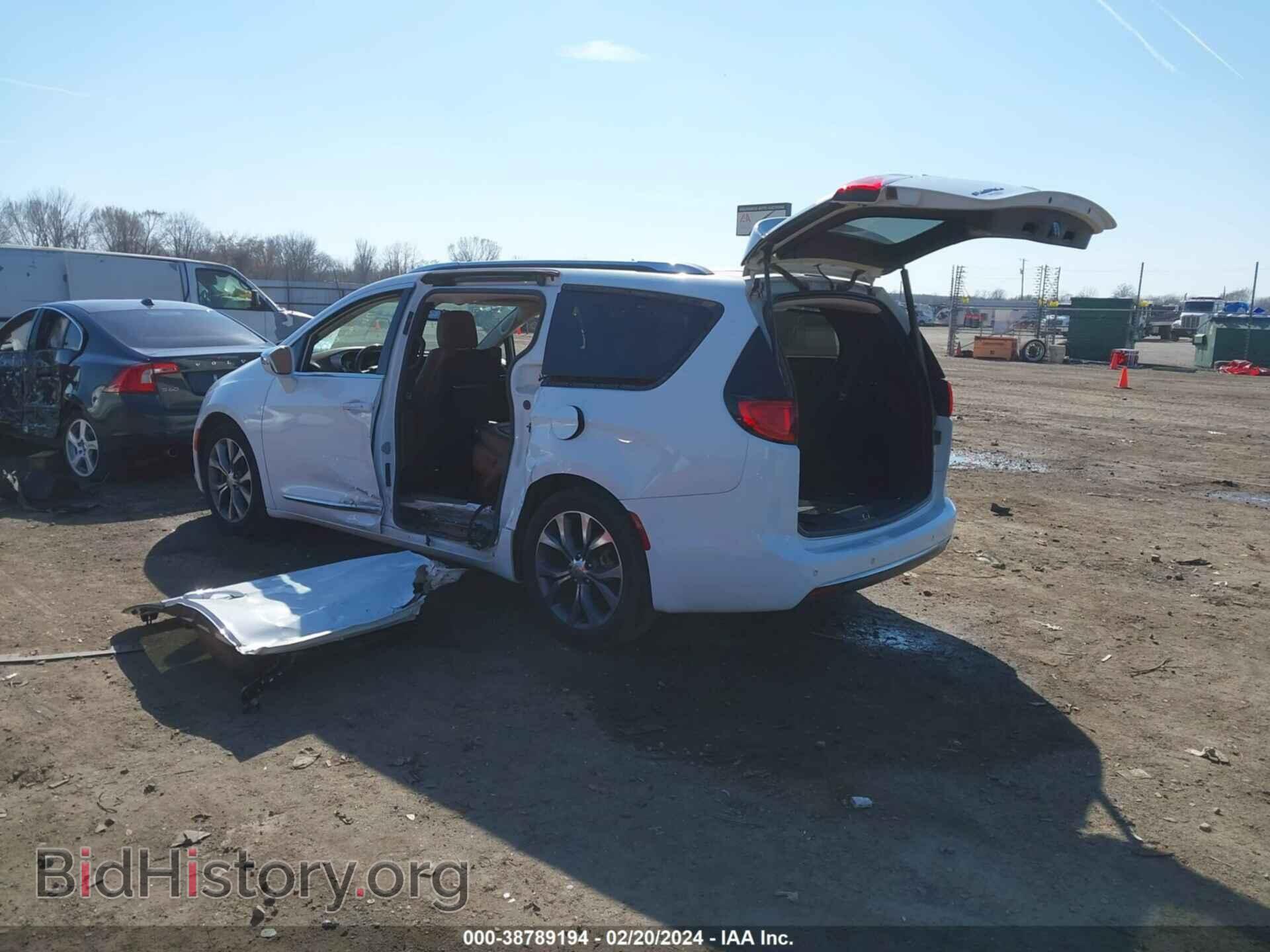 2017 CHRYSLER PACIFICA - VIN: 2C4RC1GG8HR643432 - Фото 3