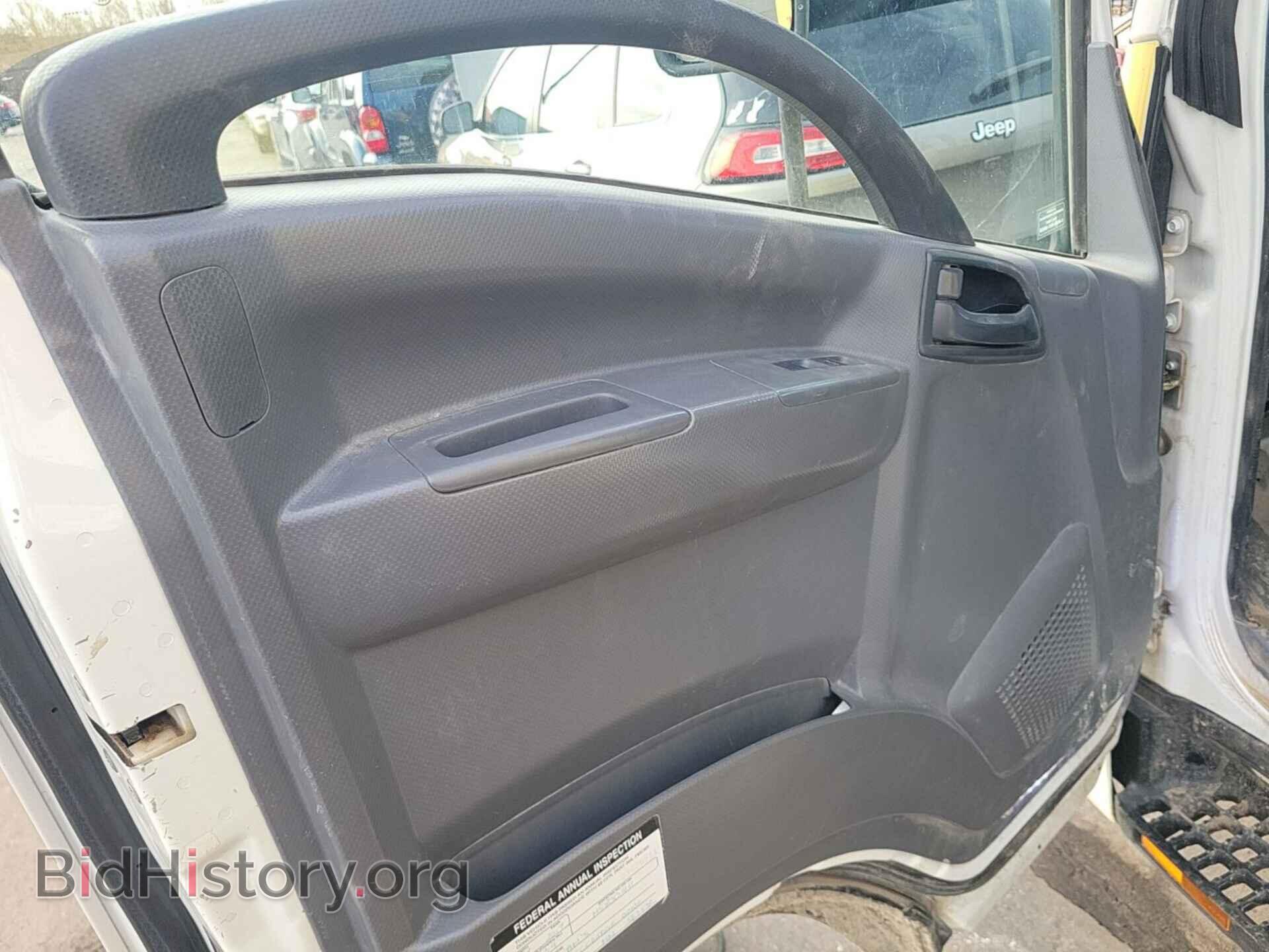 2017 ISUZU NPR HD - VIN: 54DC4W1C8HS800411 - Photo 4