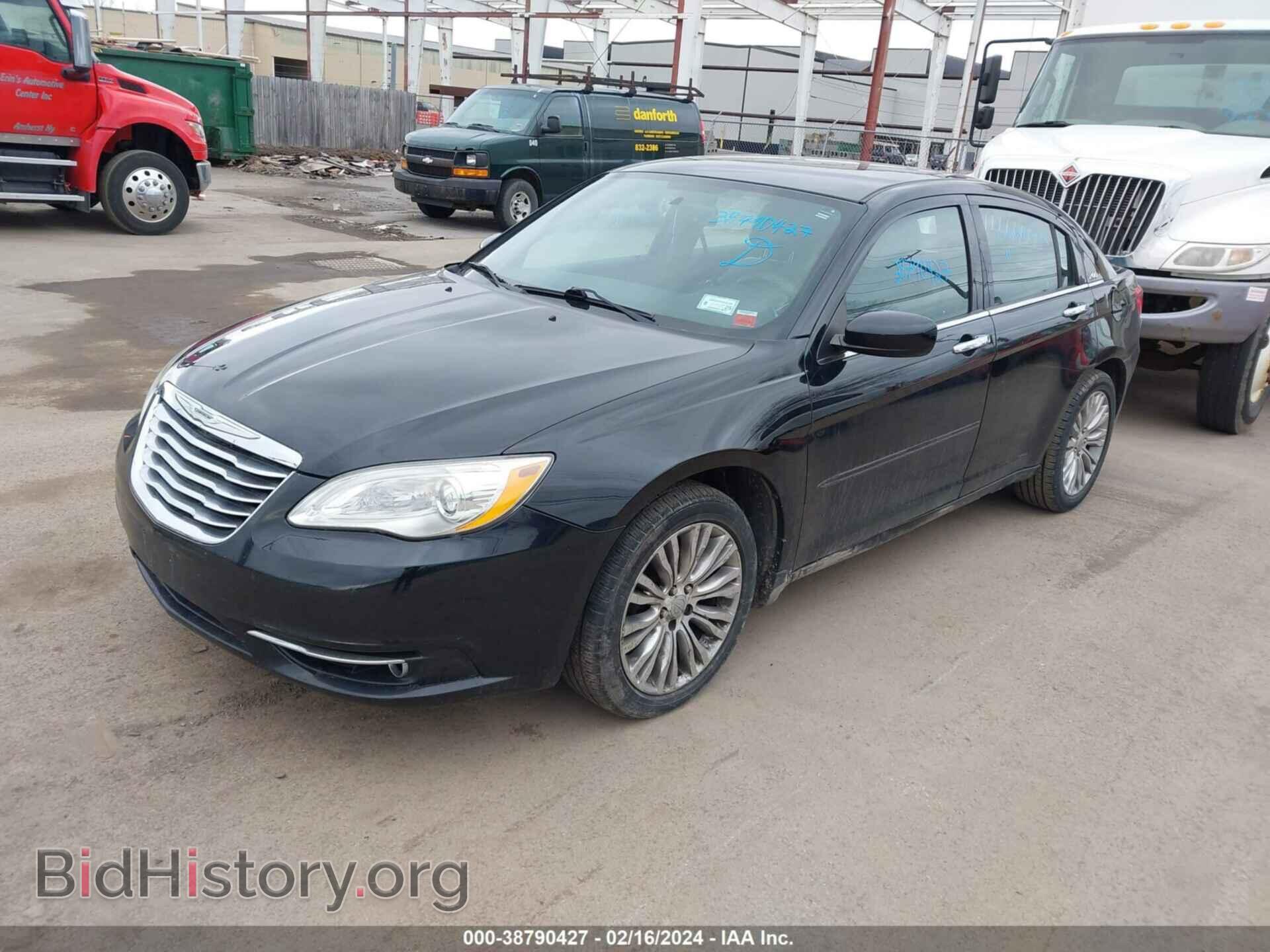 2012 CHRYSLER 200 - VIN: 1C3CCBCB1CN250291 - Фото 2