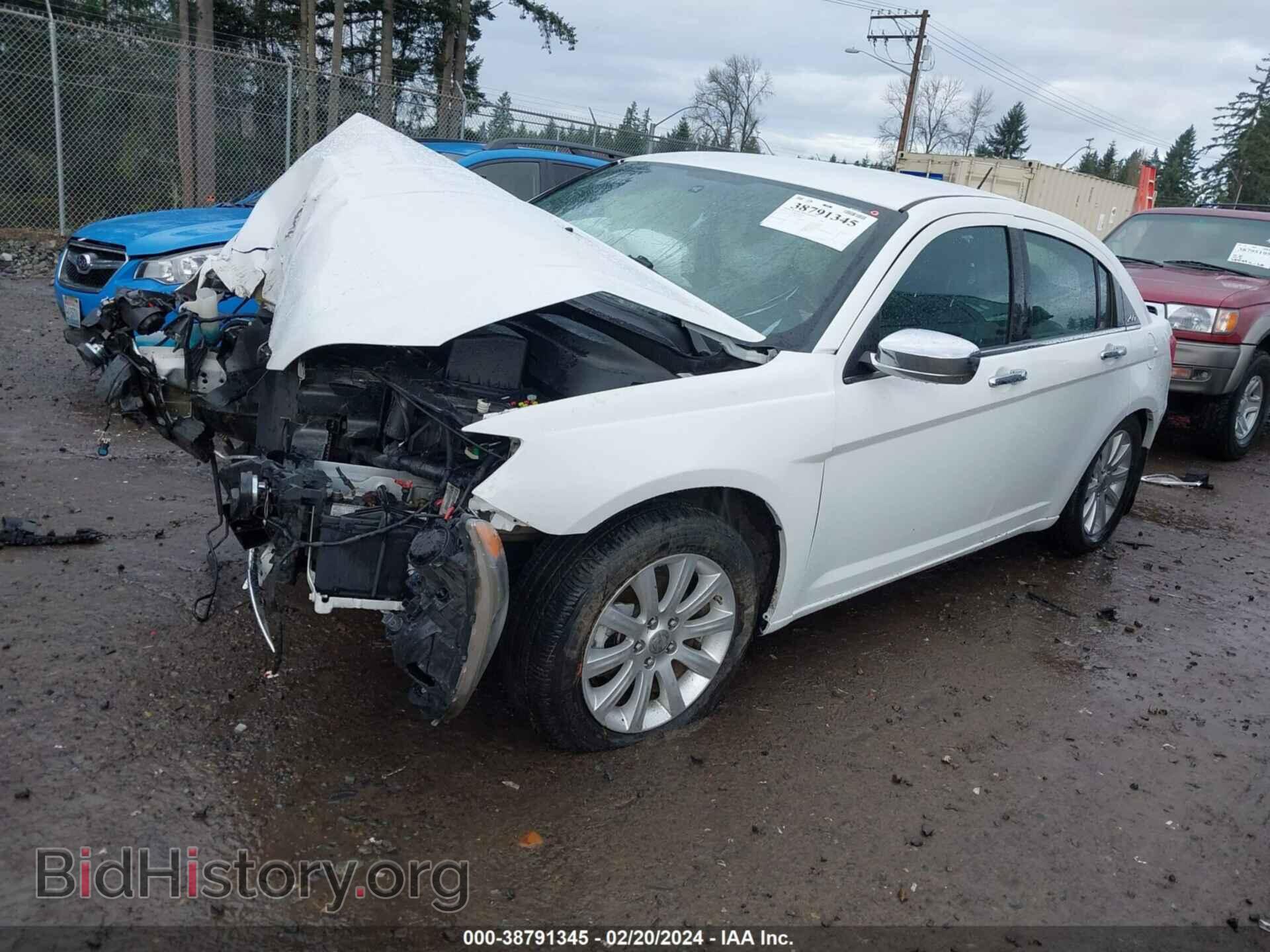 2013 CHRYSLER 200 - VIN: 1C3CCBCG9DN507601 - Photo 2