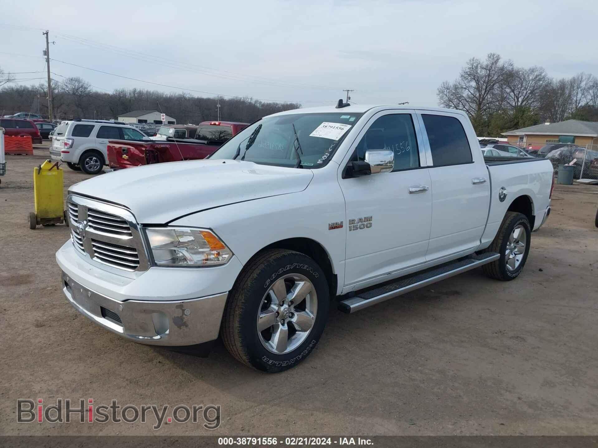 2016 RAM 1500 - VIN: 3C6RR7LT7GG249906 - Фото 2