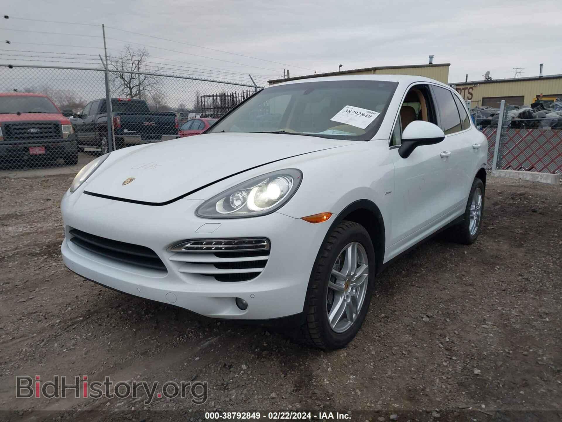 2013 PORSCHE CAYENNE - VIN: WP1AF2A22DLA23801 - Фото 2