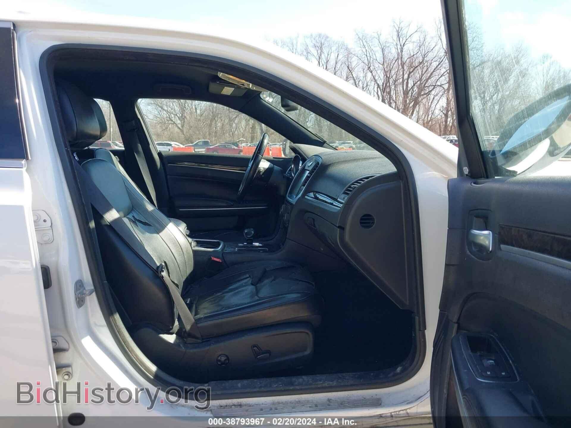 2014 CHRYSLER 300C - VIN: 2C3CCAKG3EH194423 - Фото 5