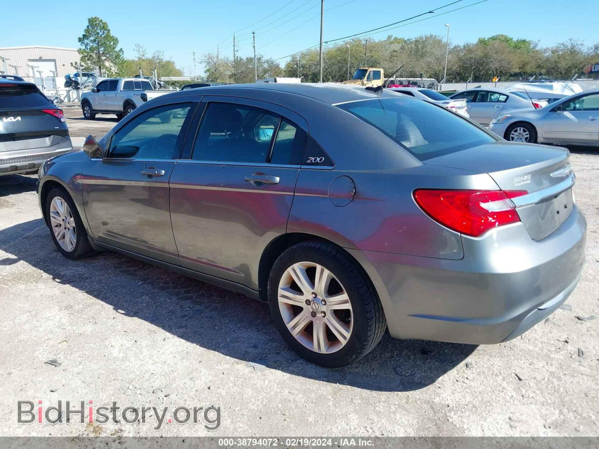2013 CHRYSLER 200 - VIN: 1C3CCBAB8DN698158 - Фото 3