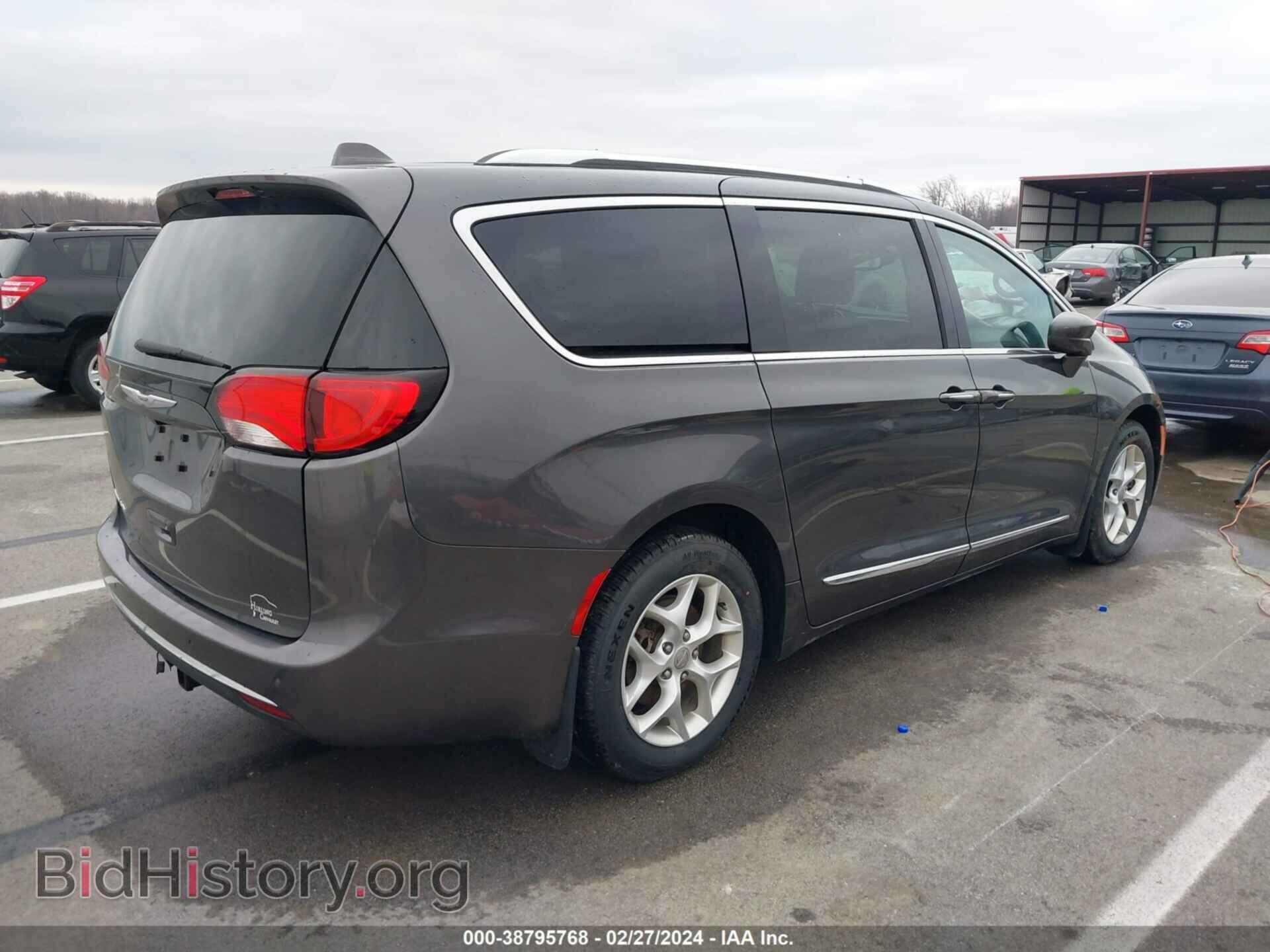 2017 CHRYSLER PACIFICA - VIN: 2C4RC1EG4HR659971 - Фото 4