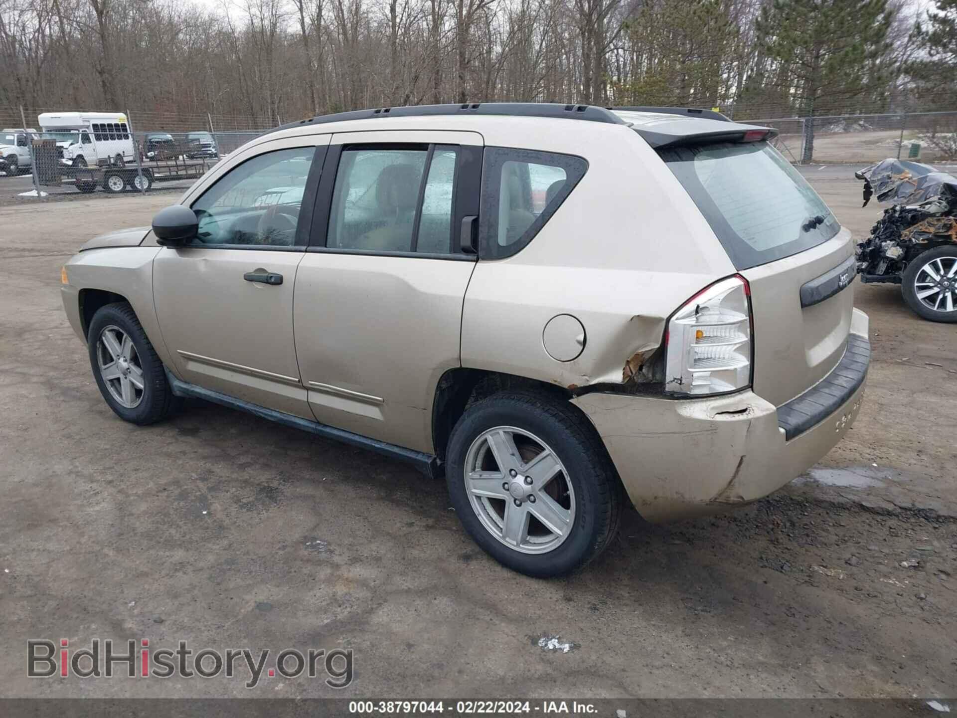 2010 JEEP COMPASS - VIN: 1J4NT4FB3AD505189 - Фото 3