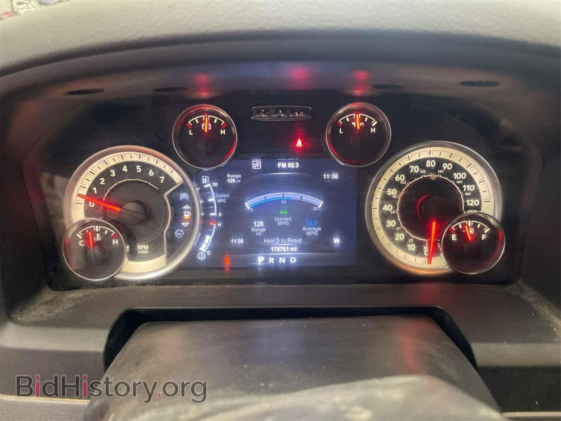 2017 RAM 1500 - VIN: 3C6RR7LT9HG511894 - Photo 4