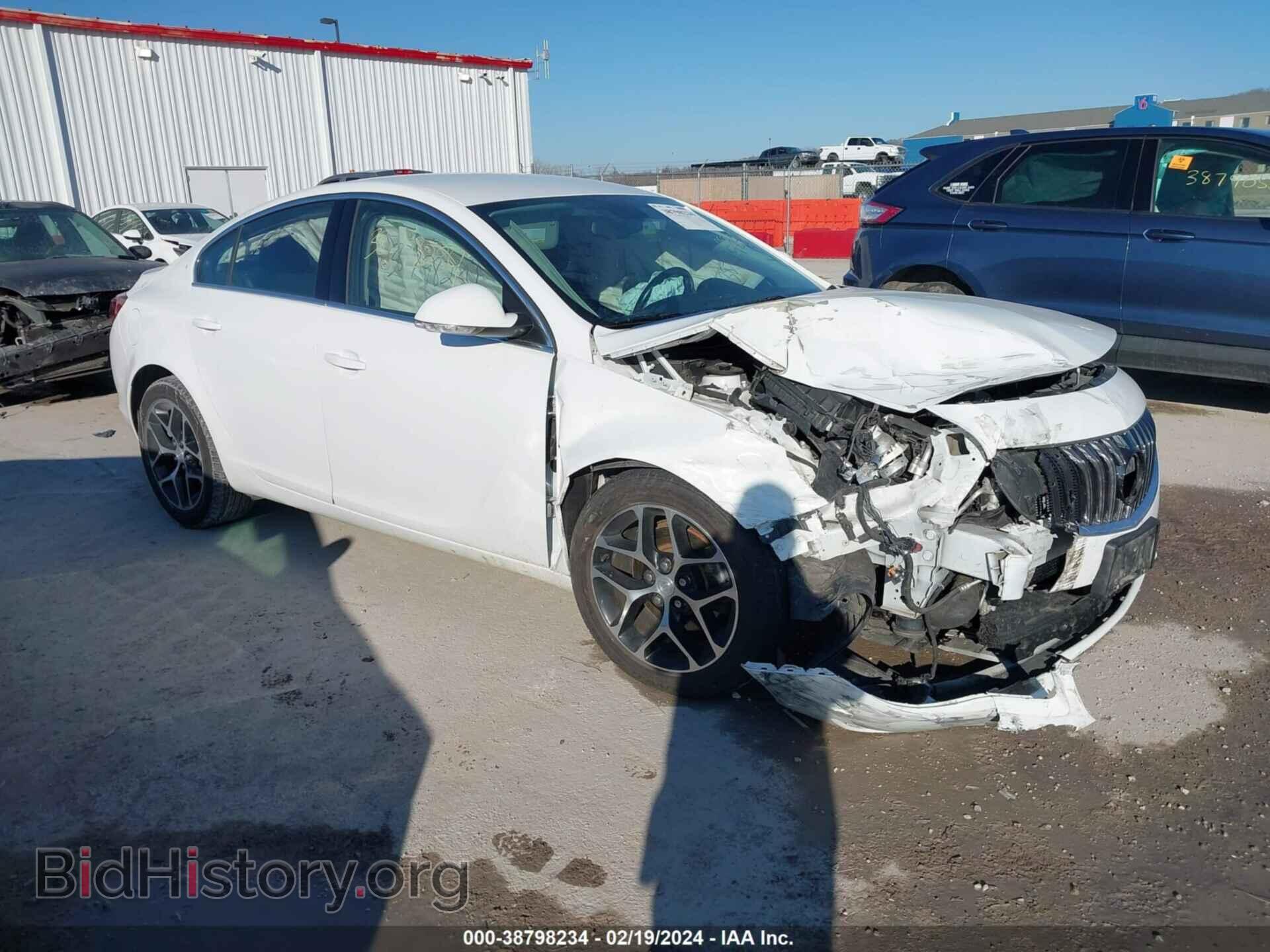 Photo 2G4GL5EX3H9181908 - BUICK REGAL 2017