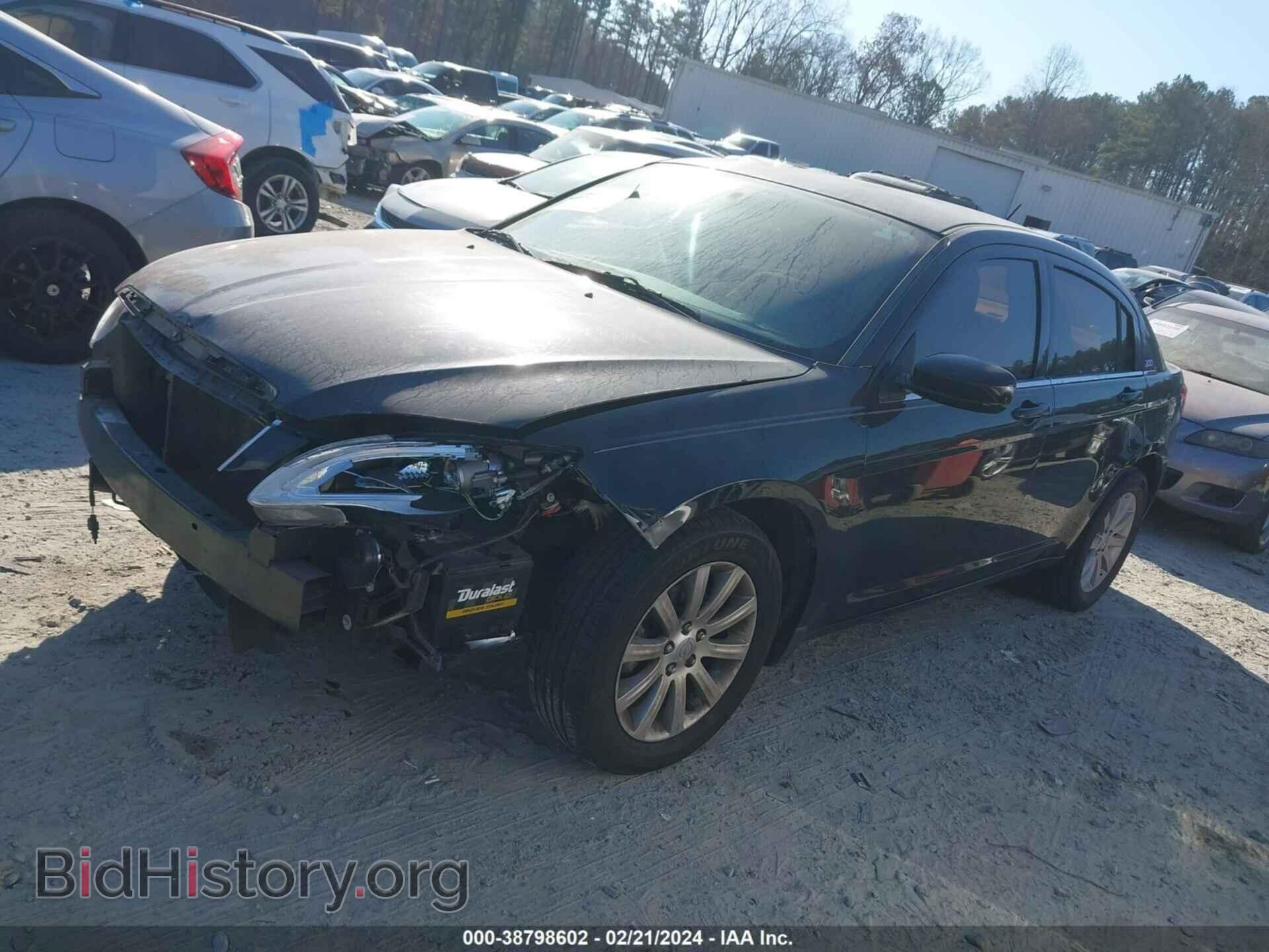 2013 CHRYSLER 200 - VIN: 1C3CCBBB5DN754619 - Фото 2