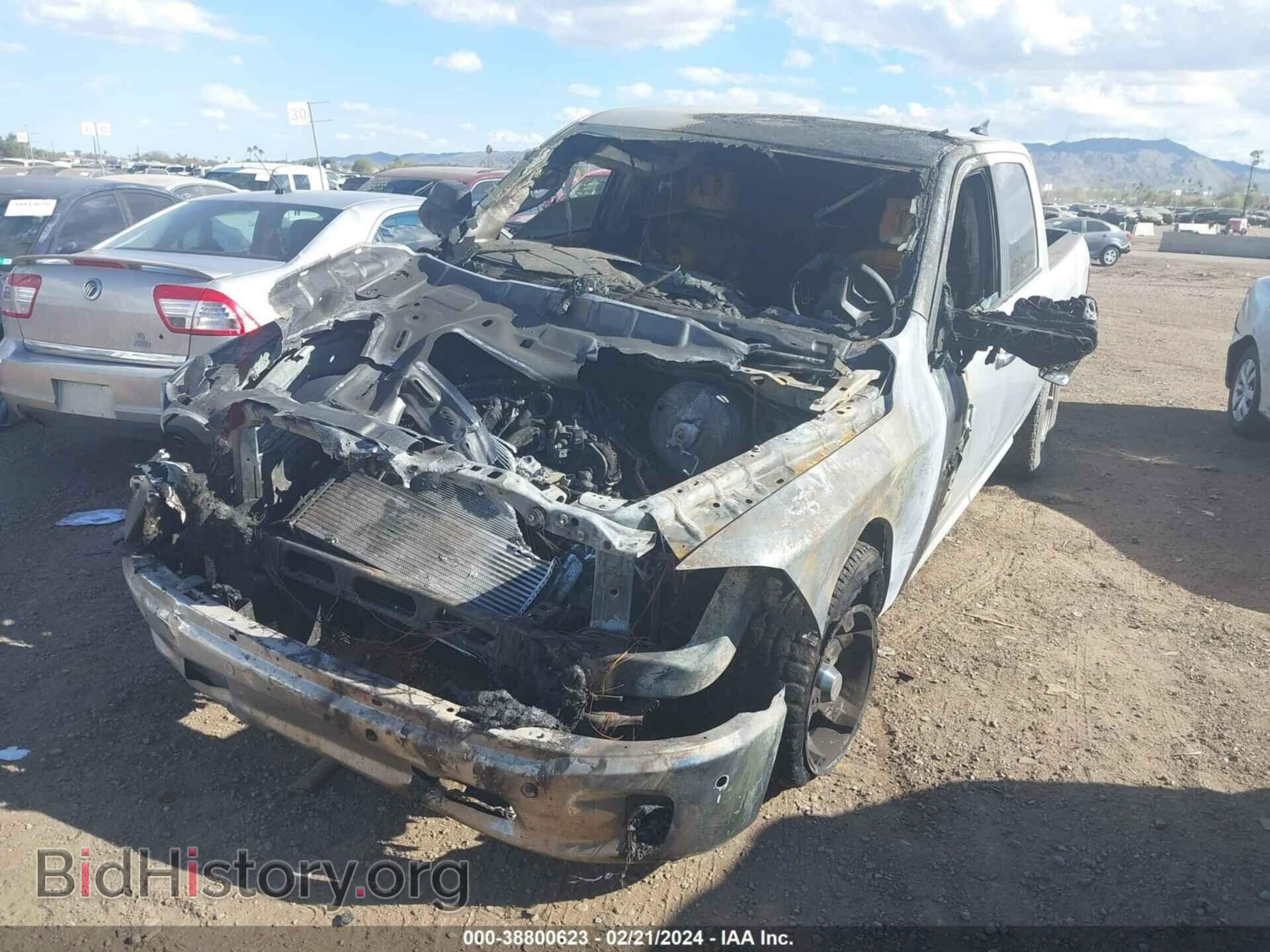 2016 RAM 1500 - VIN: 1C6RR7LM2GS212375 - Фото 2