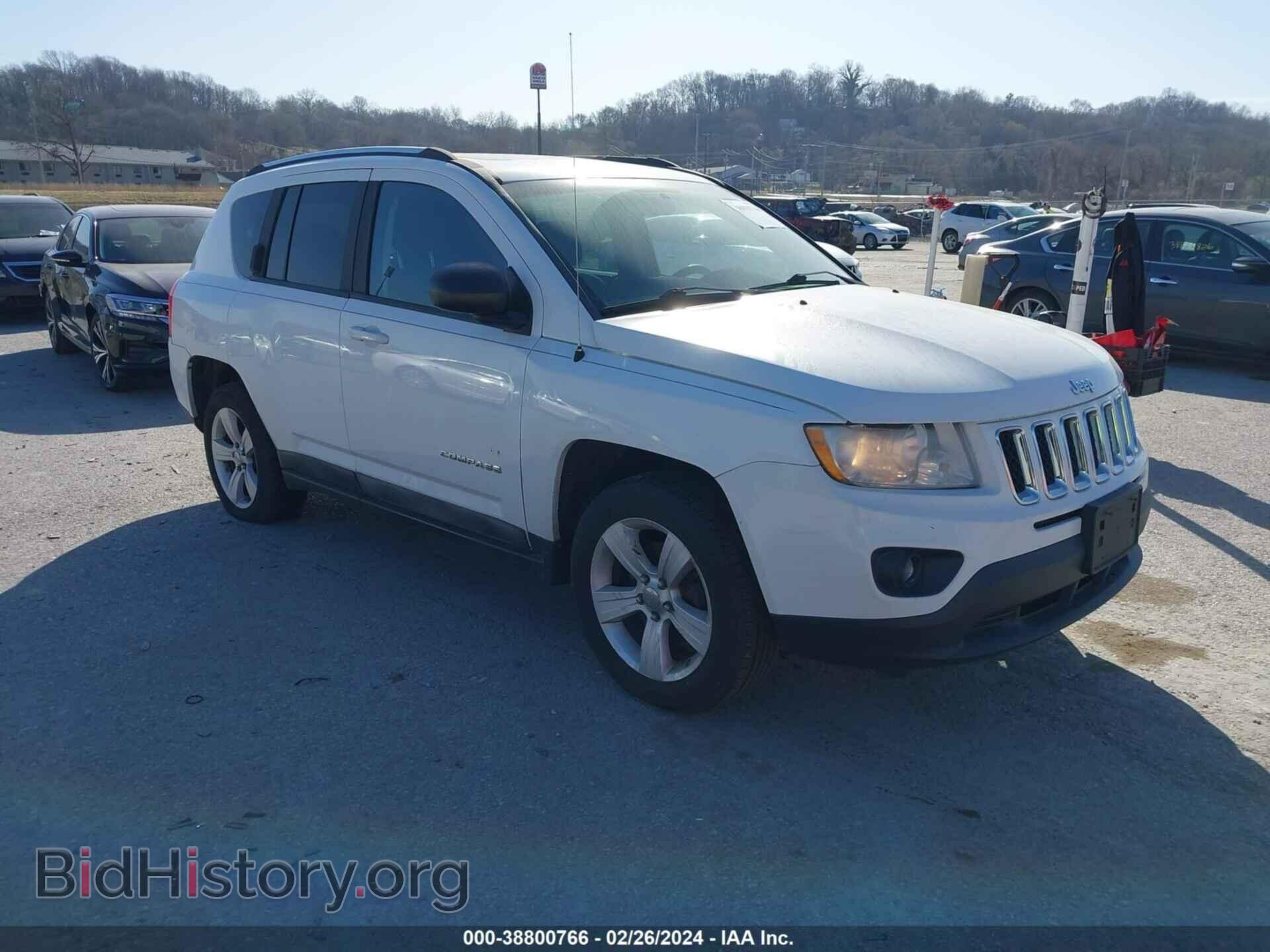 Photo 1J4NT1FB0BD138901 - JEEP COMPASS 2011