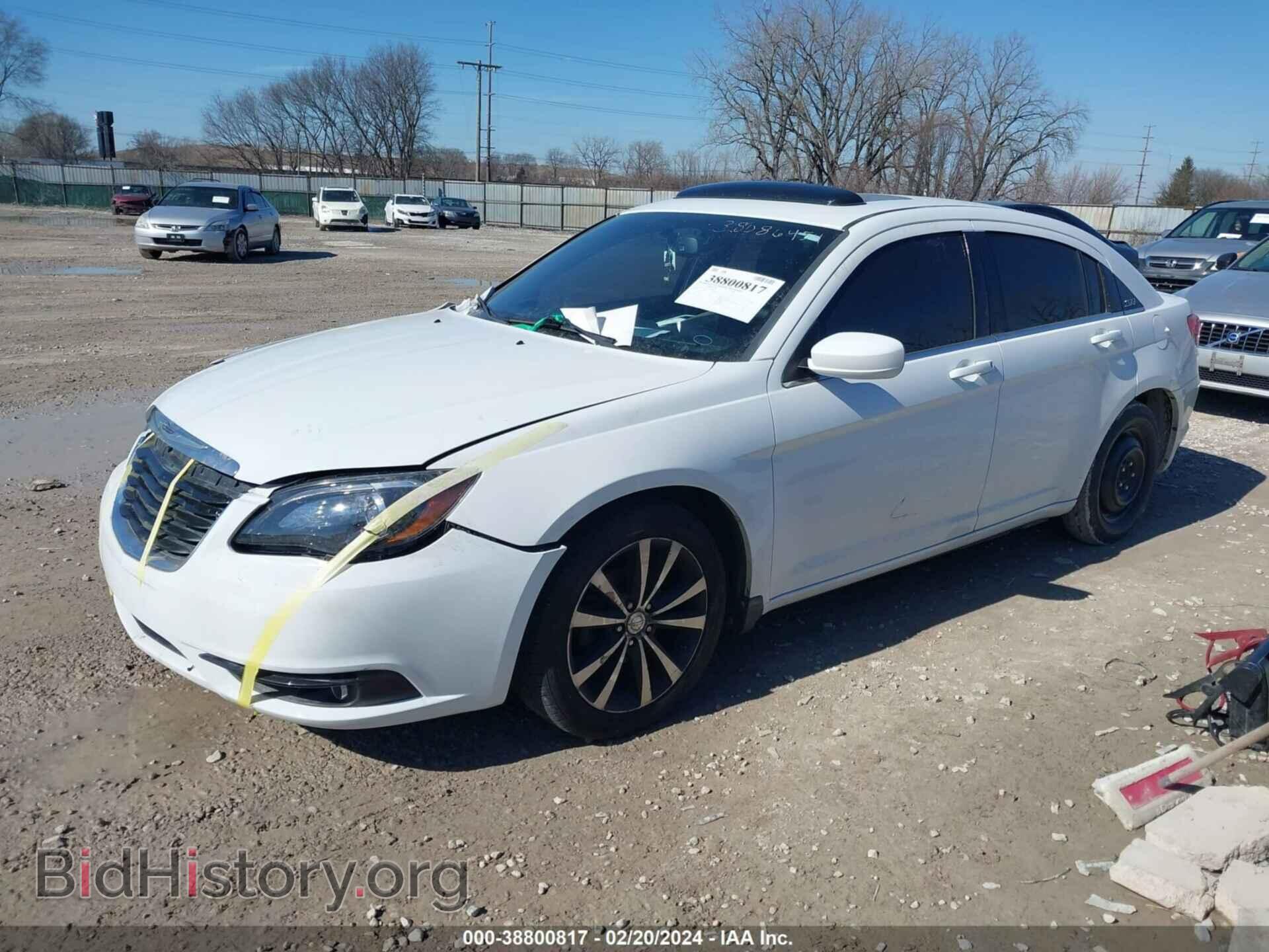 2013 CHRYSLER 200 - VIN: 1C3CCBCG6DN715645 - Photo 2