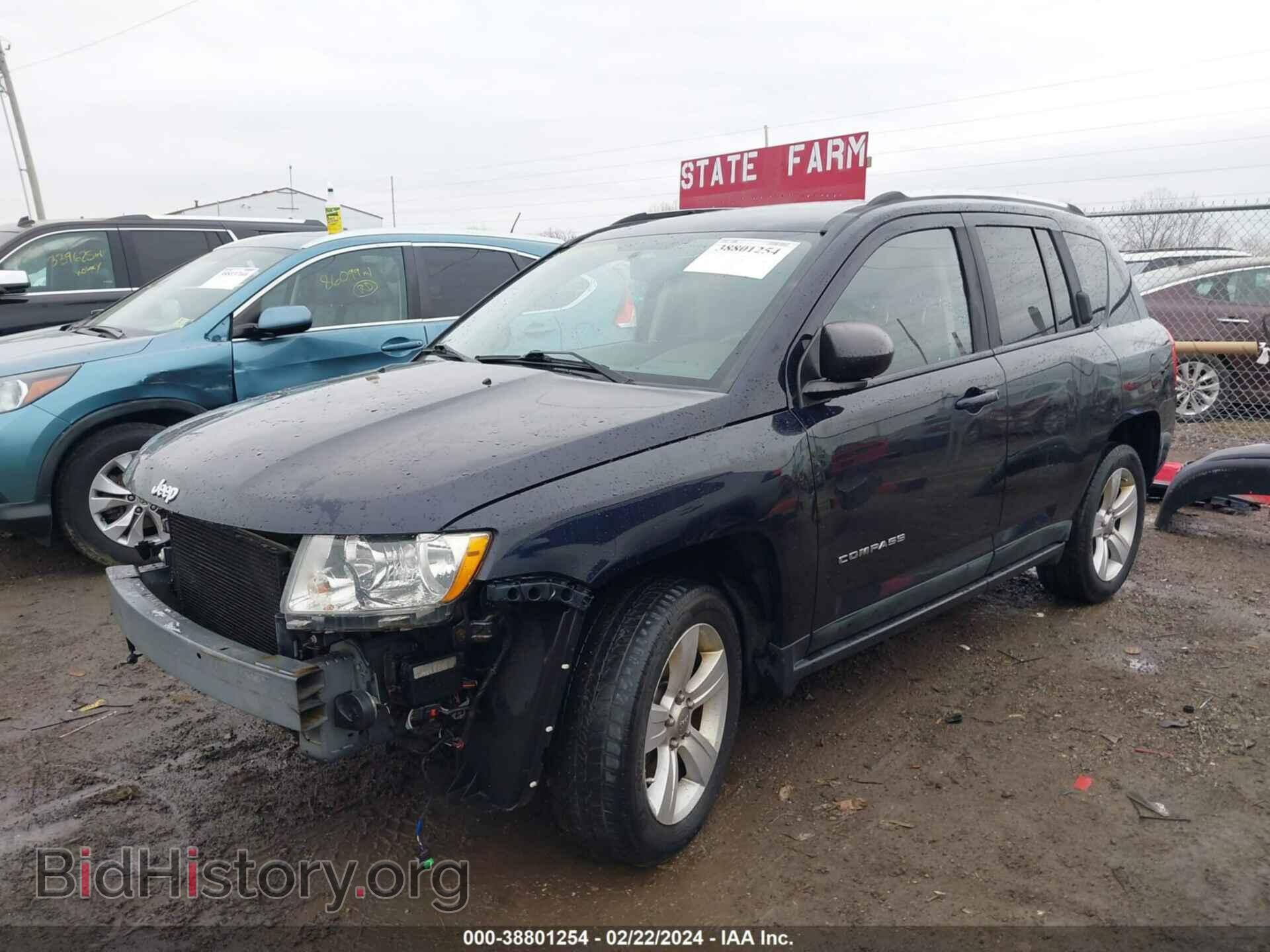2011 JEEP COMPASS - VIN: 1J4NF1FB1BD216724 - Photo 2