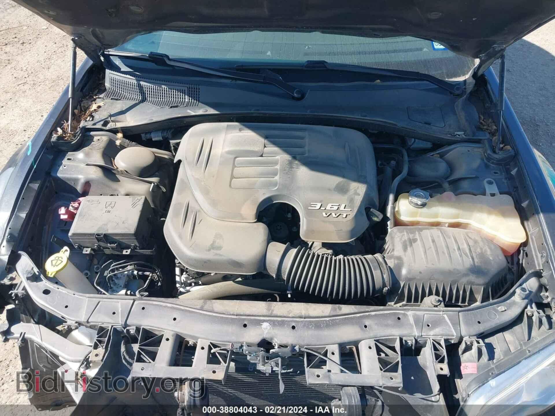 2019 CHRYSLER 300 - VIN: 2C3CCAEG7KH631282 - Фото 10