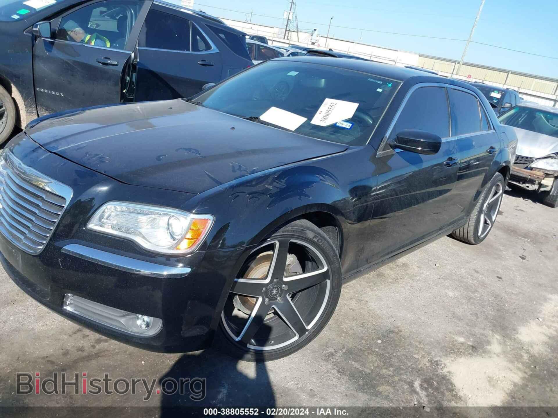 2013 CHRYSLER 300 - VIN: 2C3CCAAG9DH577671 - Фото 2