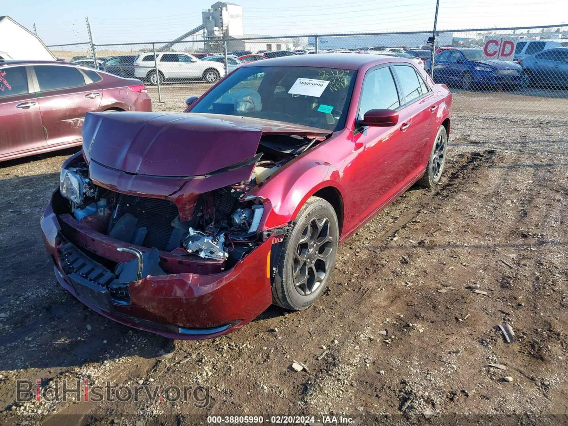 2019 CHRYSLER 300 - VIN: 2C3CCAGG7KH542924 - Фото 2
