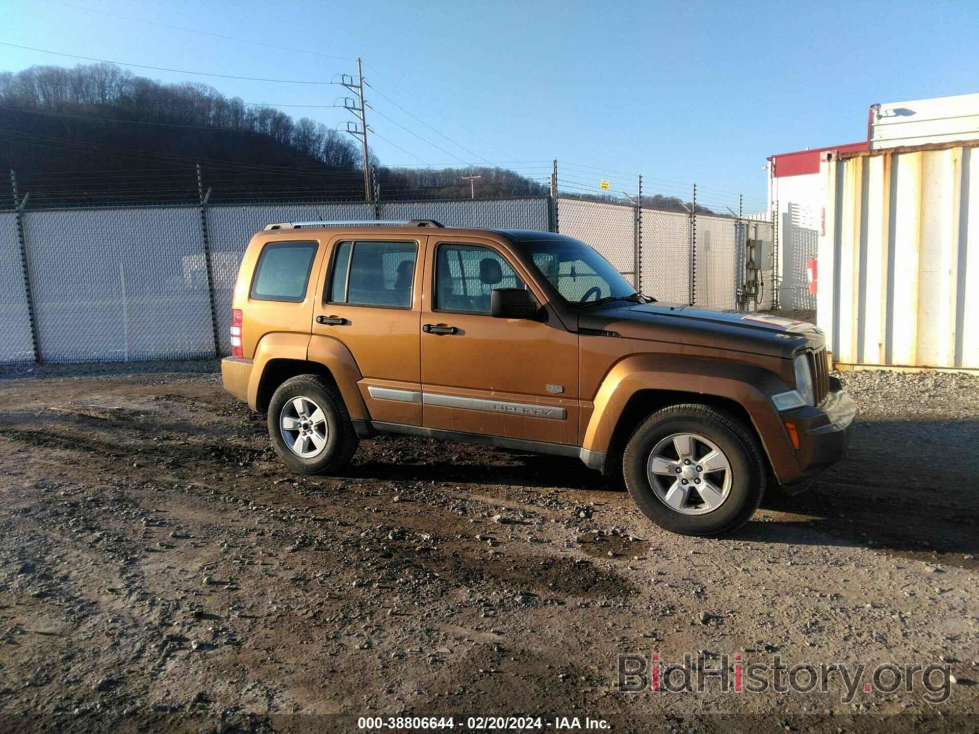 Photo 1J4PN2GK0BW558394 - JEEP LIBERTY 2011