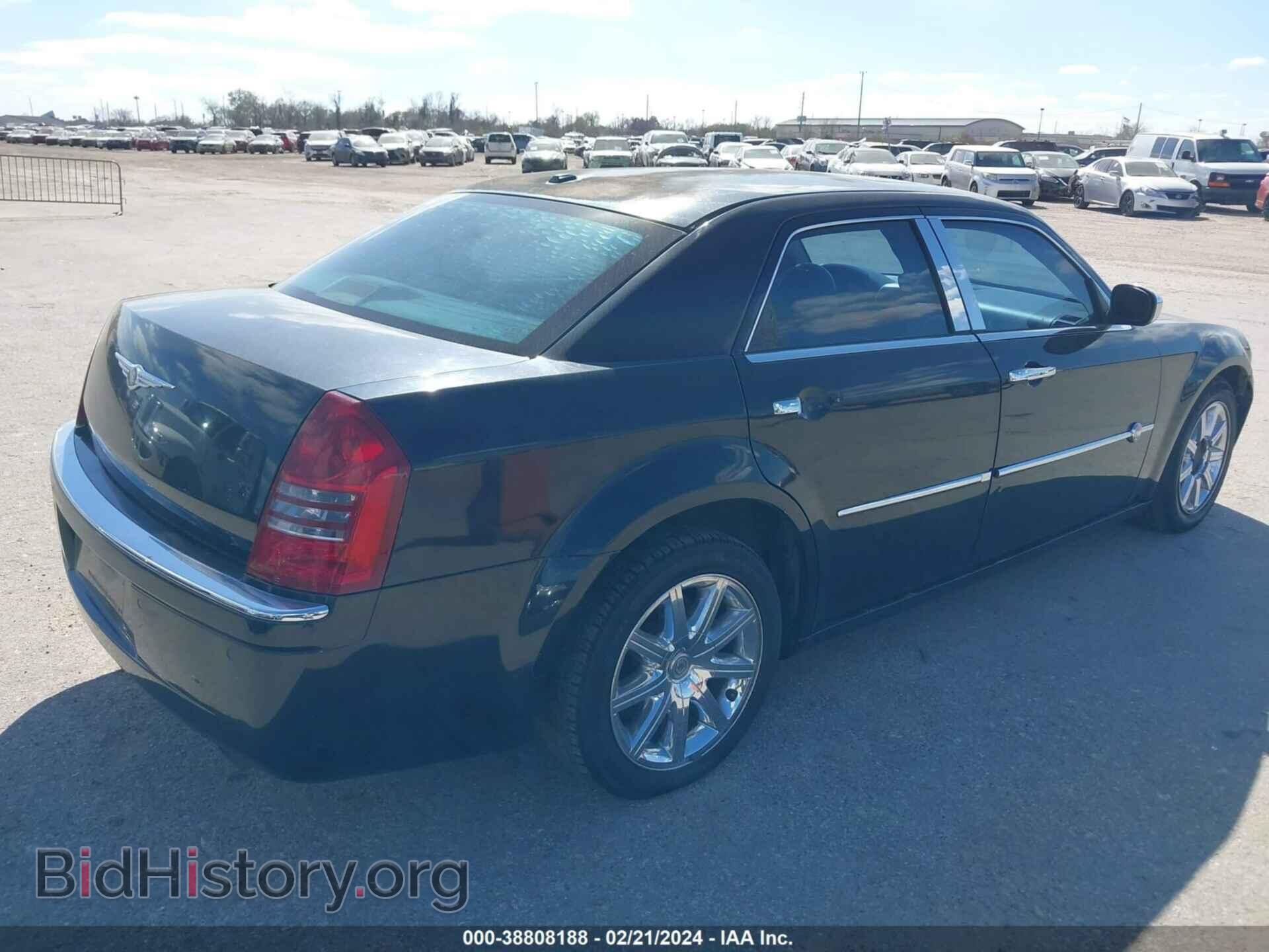 2007 CHRYSLER 300C - VIN: 2C3LA63H27H785968 - Фото 4