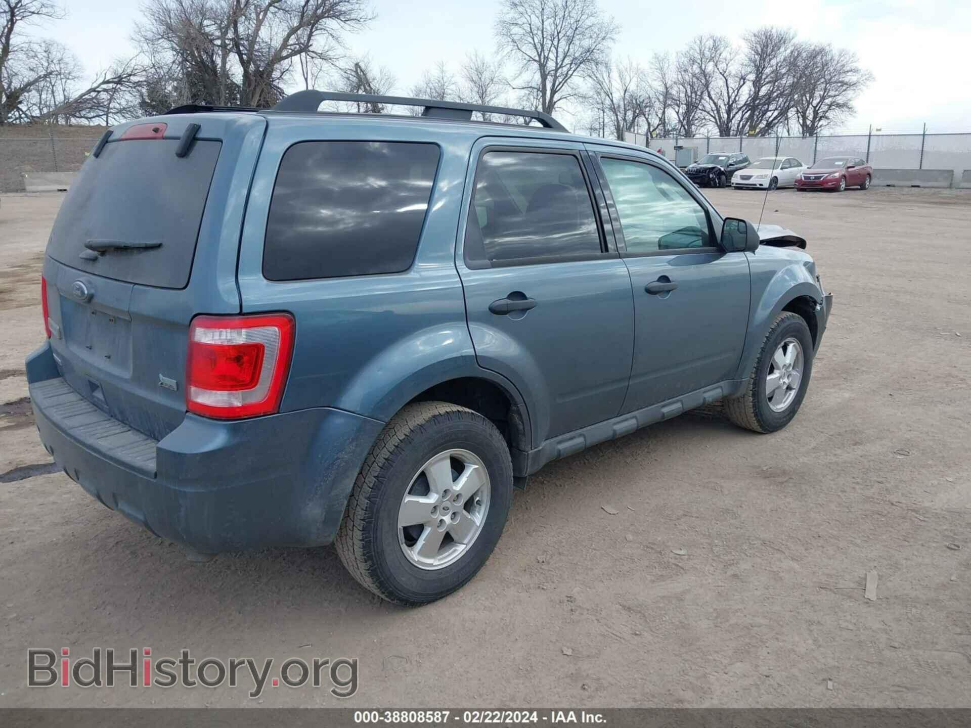 2011 FORD ESCAPE - VIN: 1FMCU0DG4BKC17644 - Фото 4