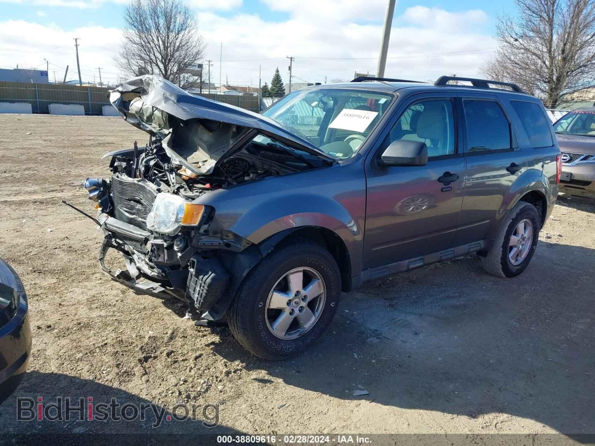 2011 FORD ESCAPE - VIN: 1FMCU9D79BKB61009 - Photo 2
