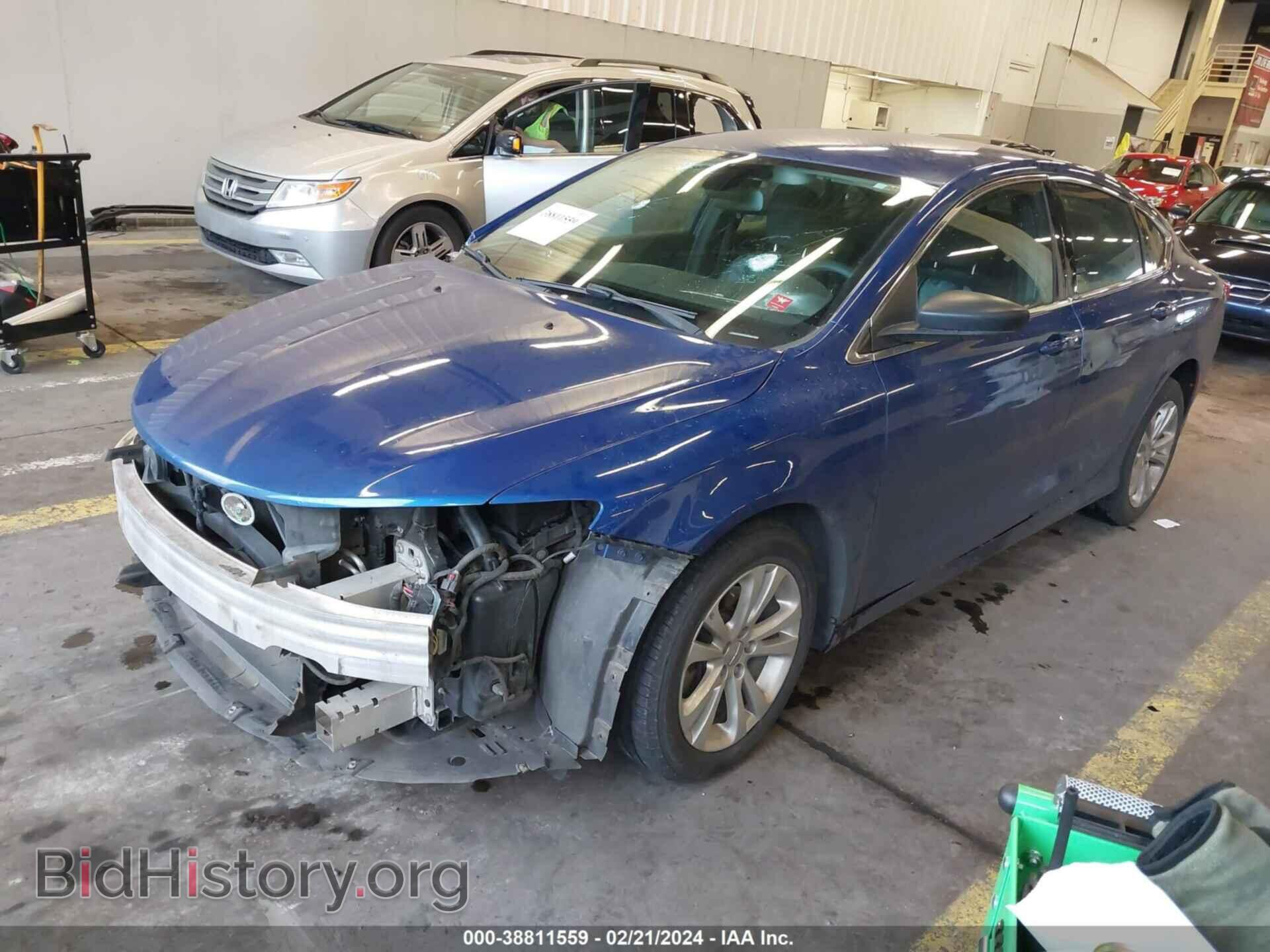 2015 CHRYSLER 200 - VIN: 1C3CCCAB2FN620905 - Фото 2