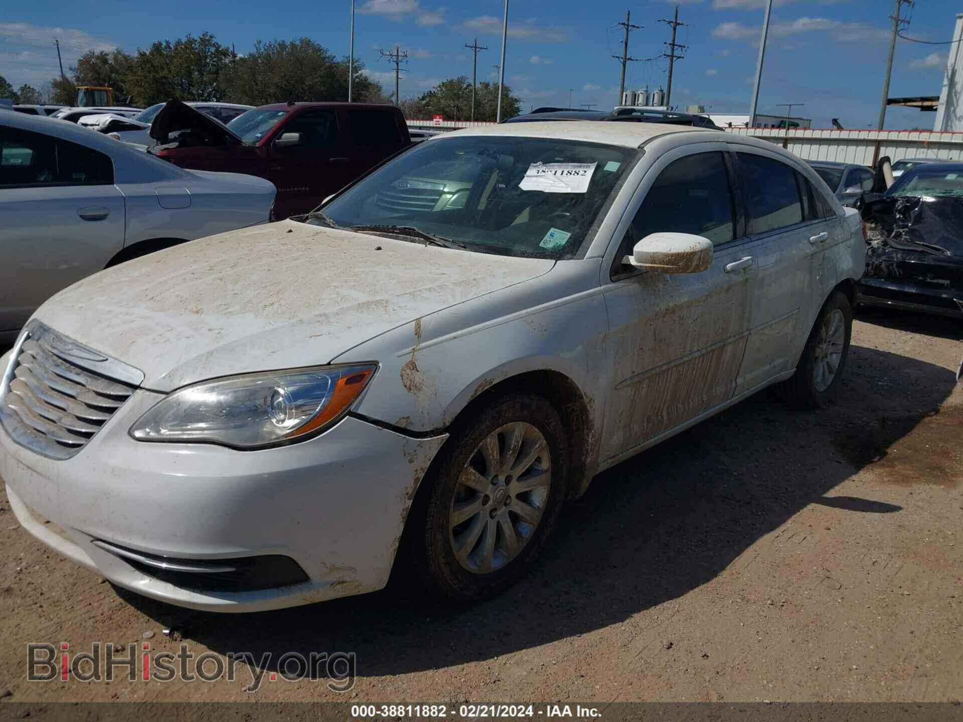 2012 CHRYSLER 200 - VIN: 1C3CCBBB7CN155008 - Фото 2