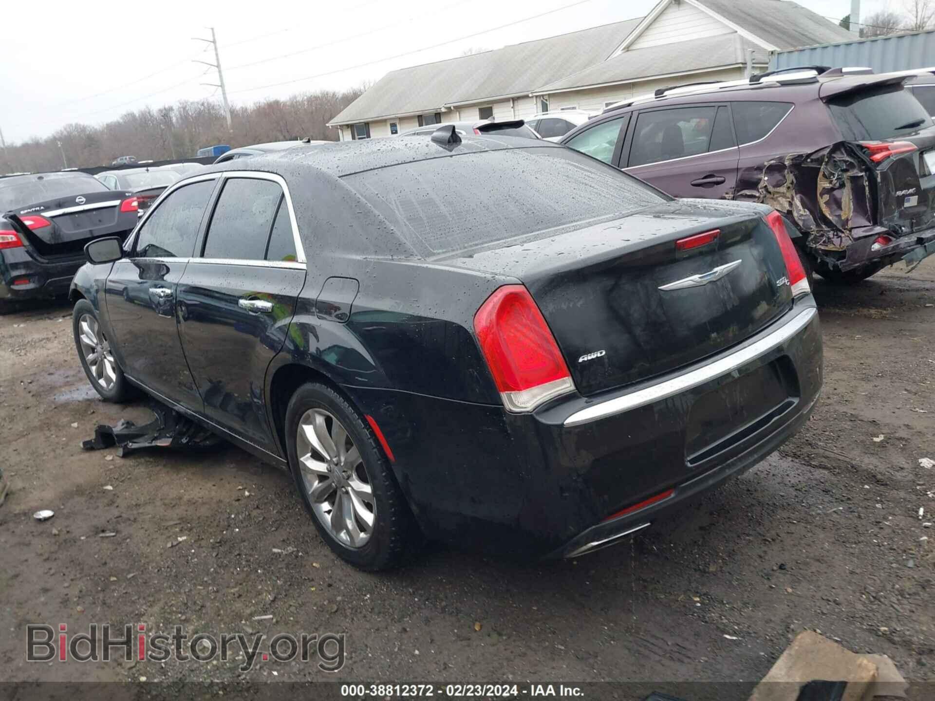 2016 CHRYSLER 300C - VIN: 2C3CCAKG3GH270189 - Фото 3