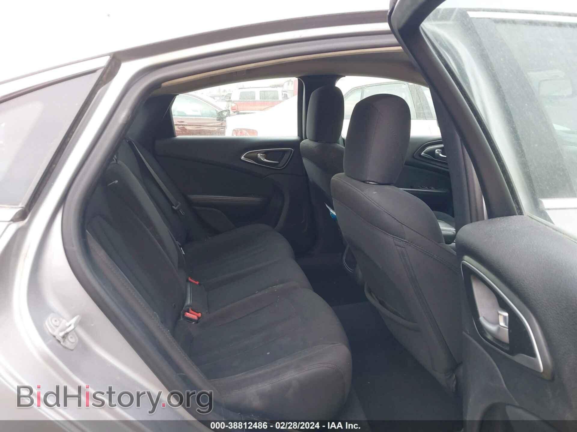 2016 CHRYSLER 200 - VIN: 1C3CCCAB4GN154010 - Фото 8