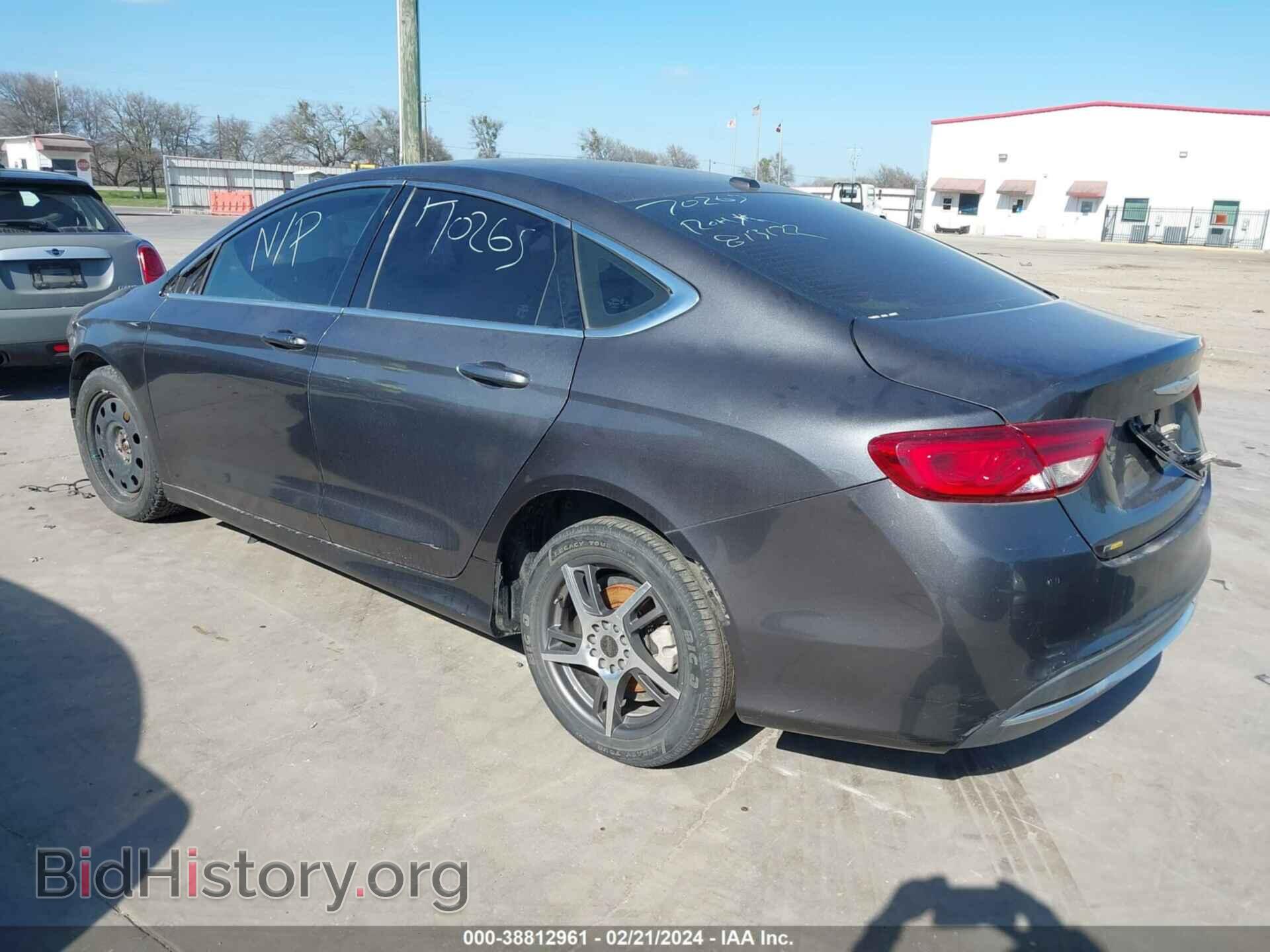 2015 CHRYSLER 200 - VIN: 1C3CCCAB0FN670265 - Фото 3