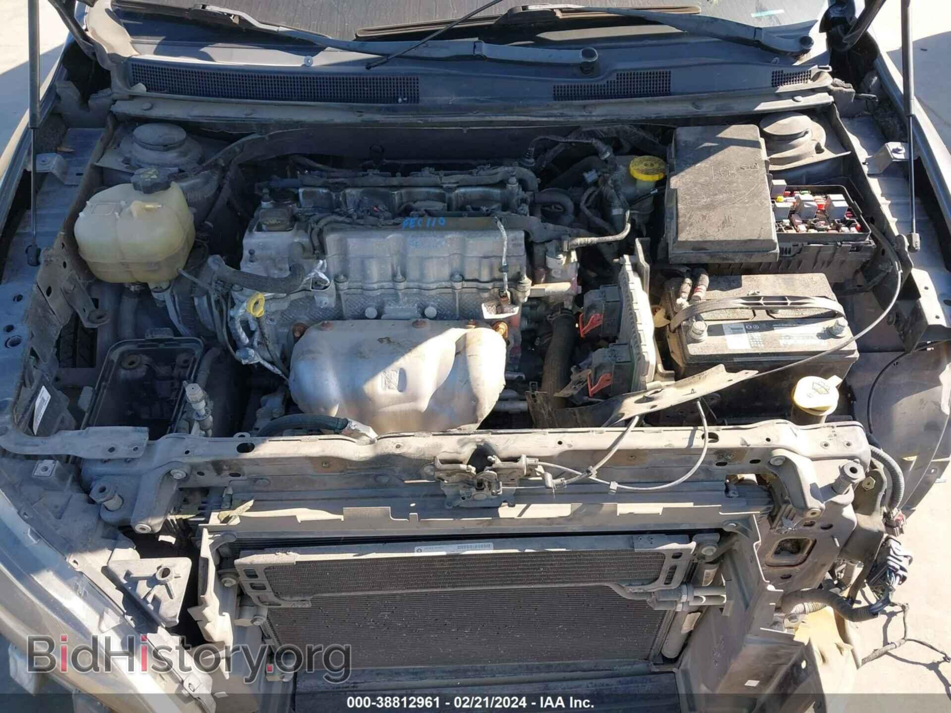 2015 CHRYSLER 200 - VIN: 1C3CCCAB0FN670265 - Фото 10