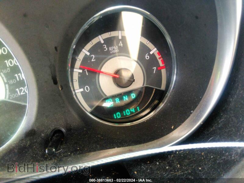 2011 Chrysler 200 (VIN 1C3BC1FB1BN555225) — фото 7 из 11