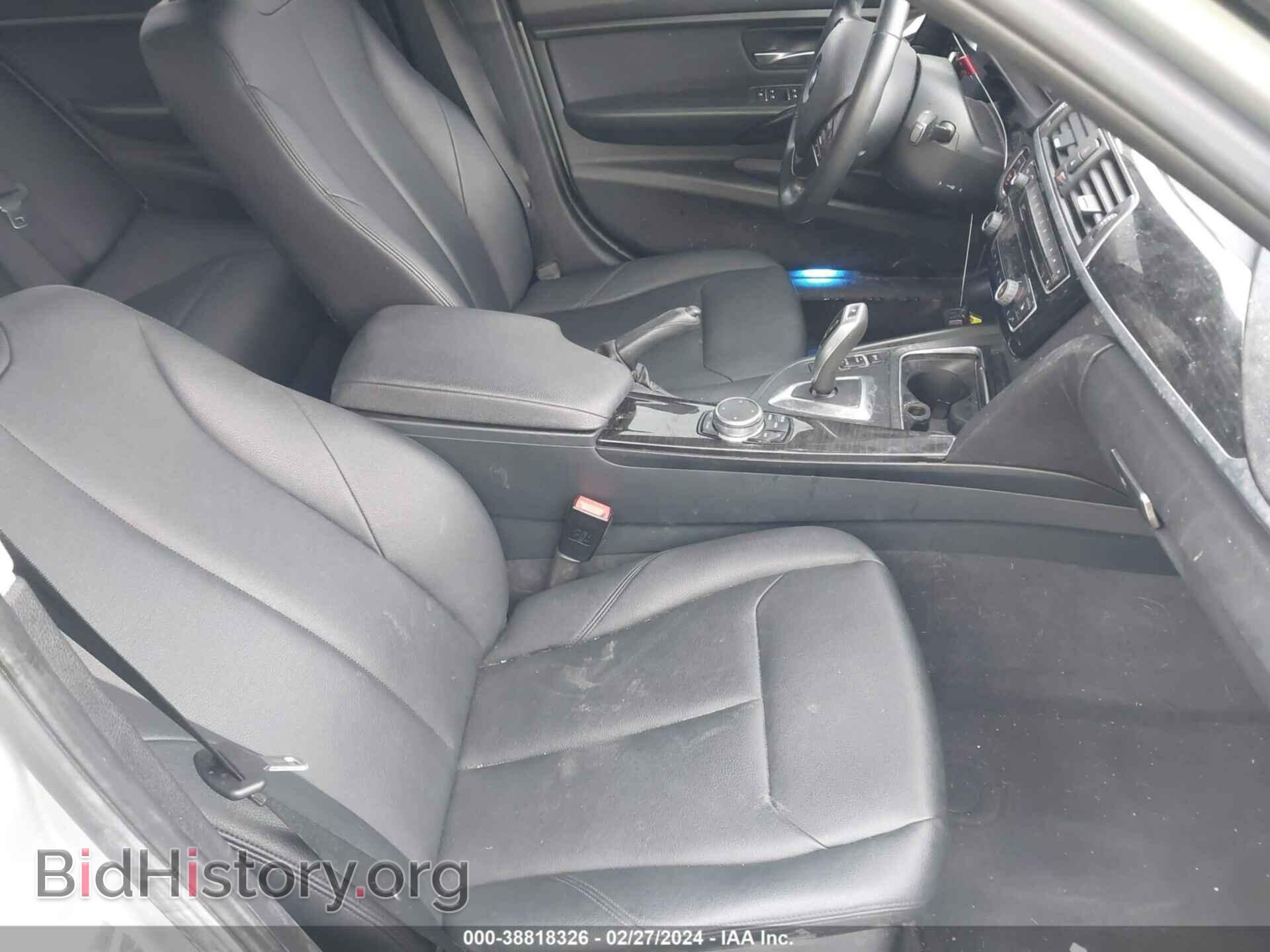 2016 BMW 320I - VIN: WBA8E5G55GNU21631 - Photo 5